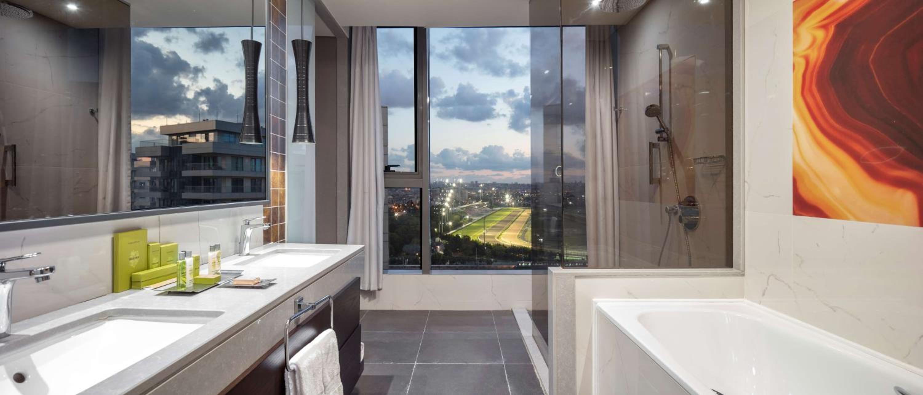 Corner Room - Sea View