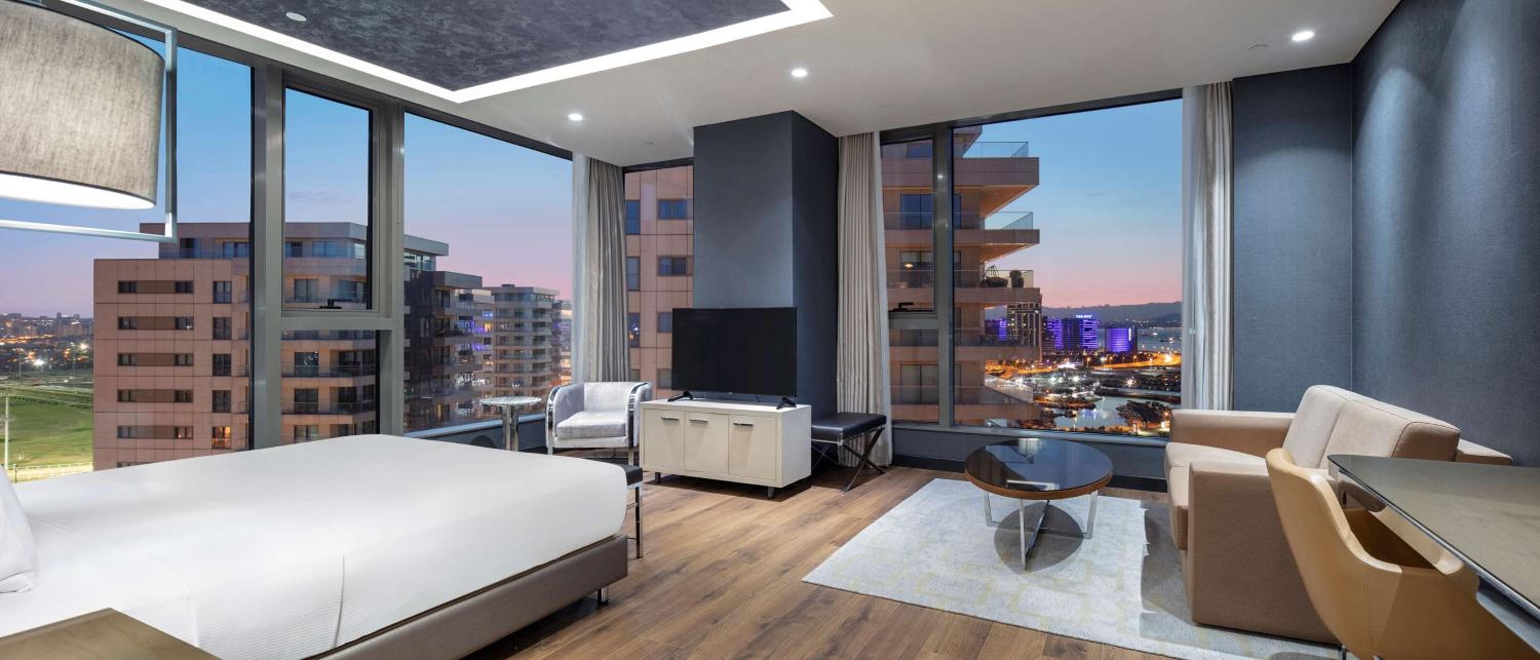 Corner Room - Sea View