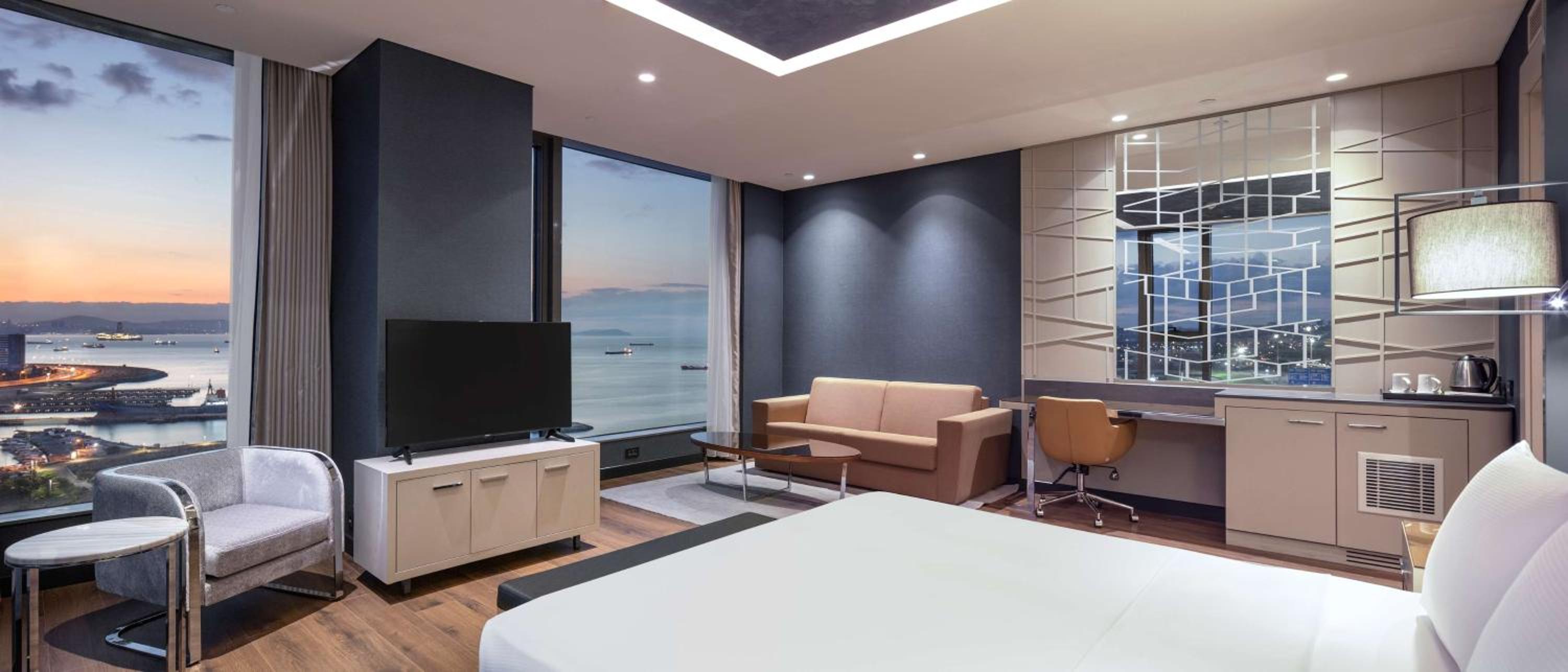 Corner Room - Sea View