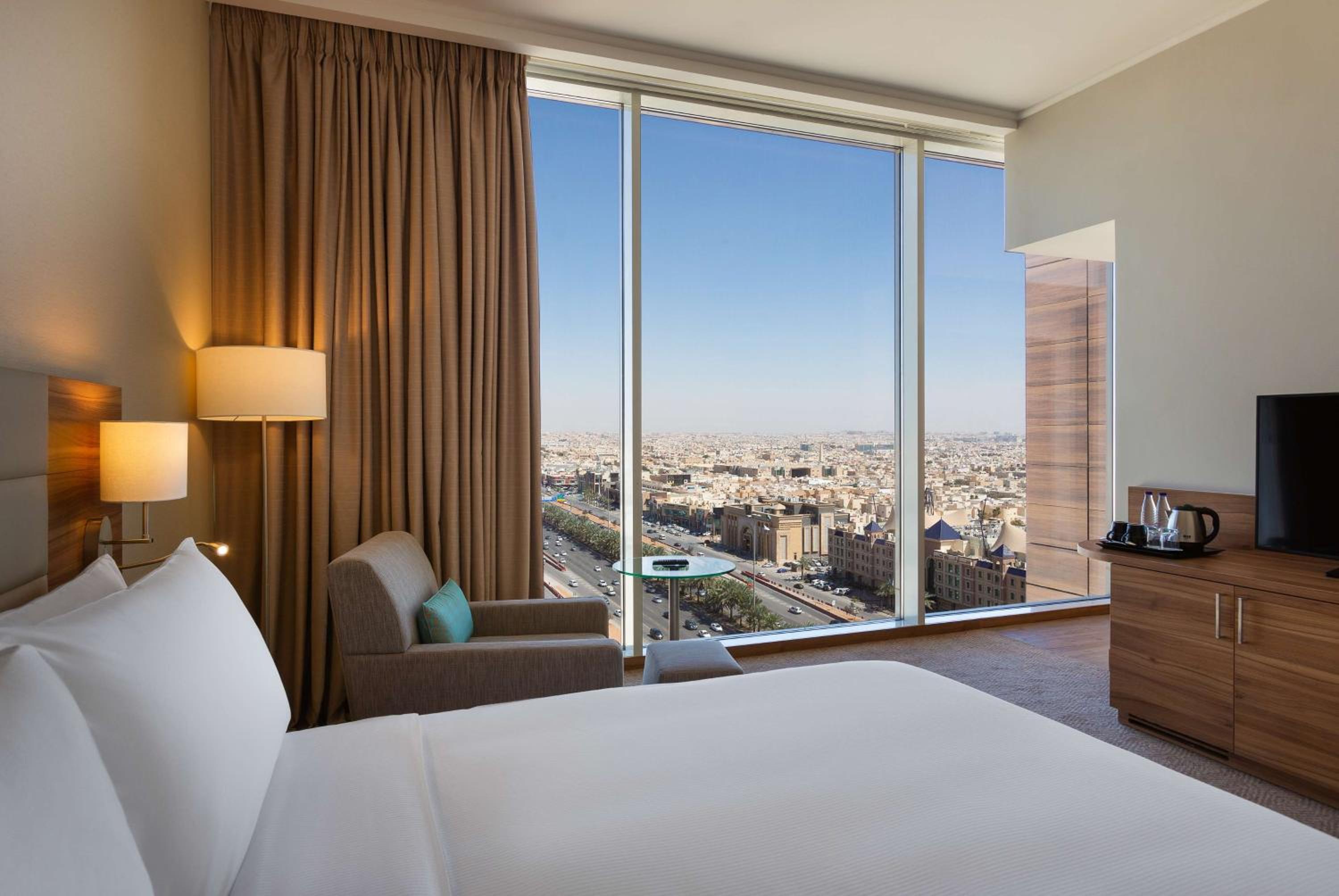 King Room with City View - Photo 1