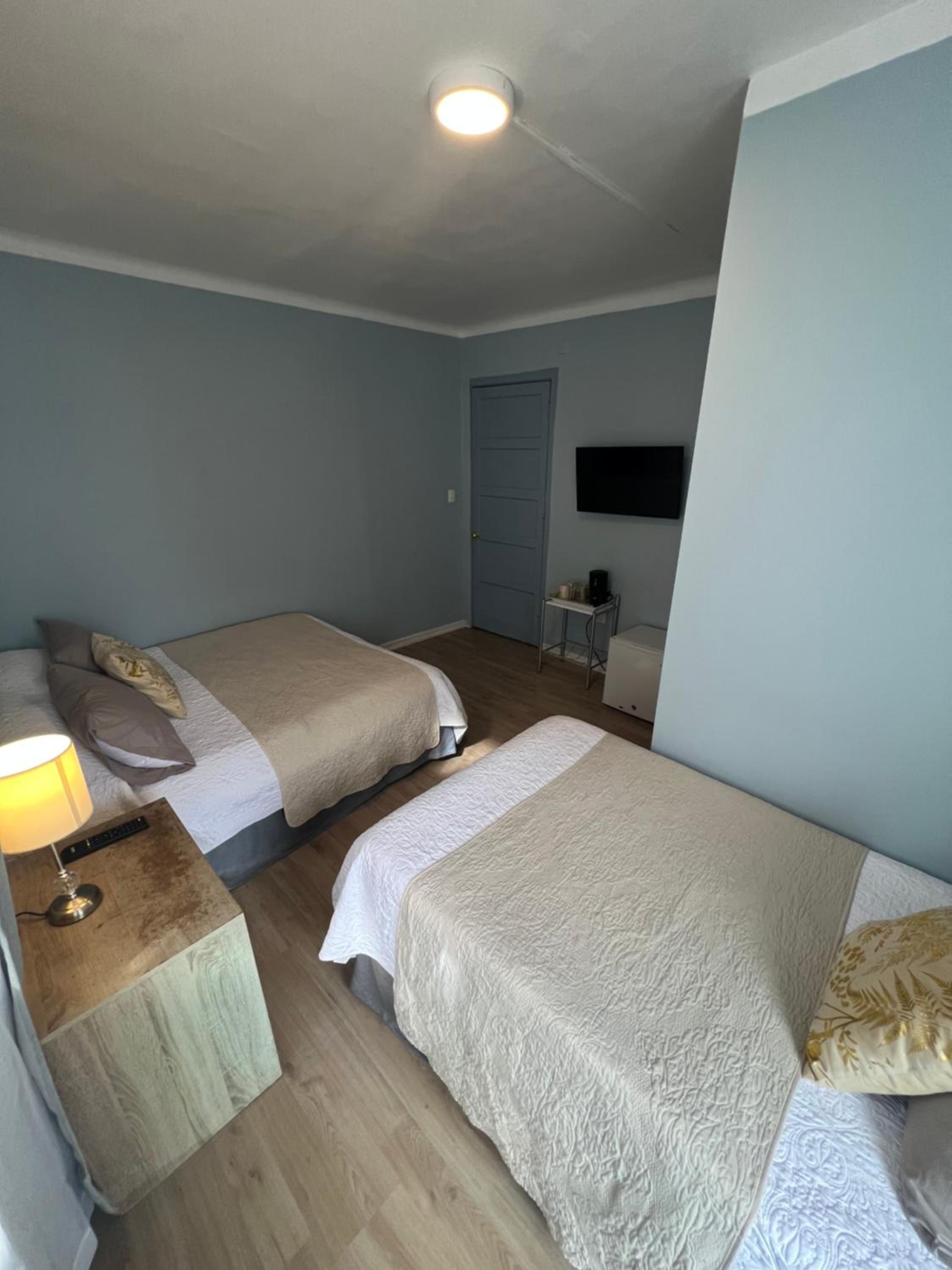 Triple Room with Private Bathroom photo 3