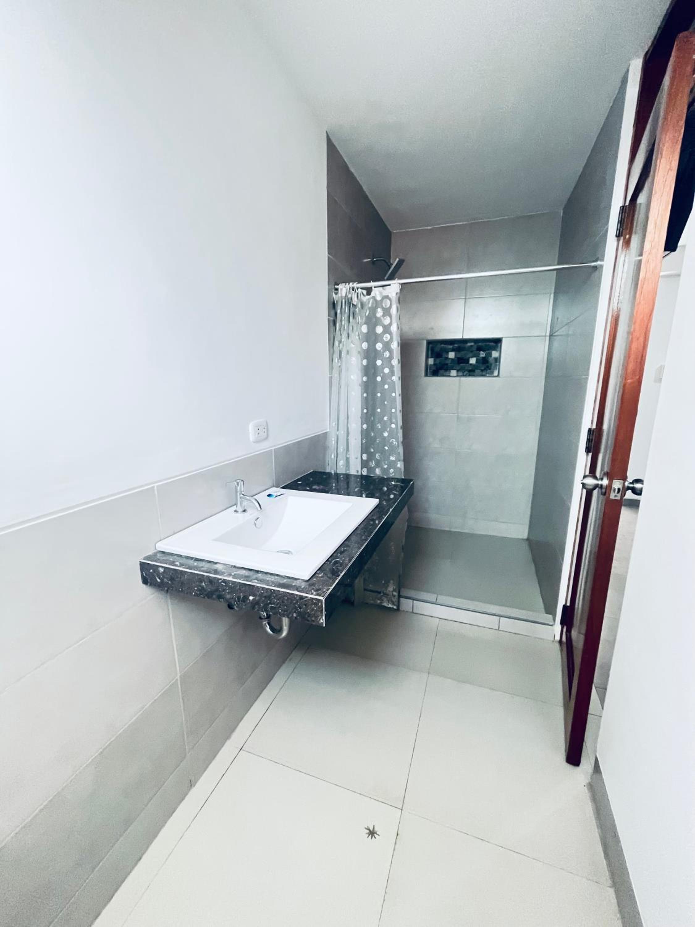 Family Room with Private Bathroom photo 2