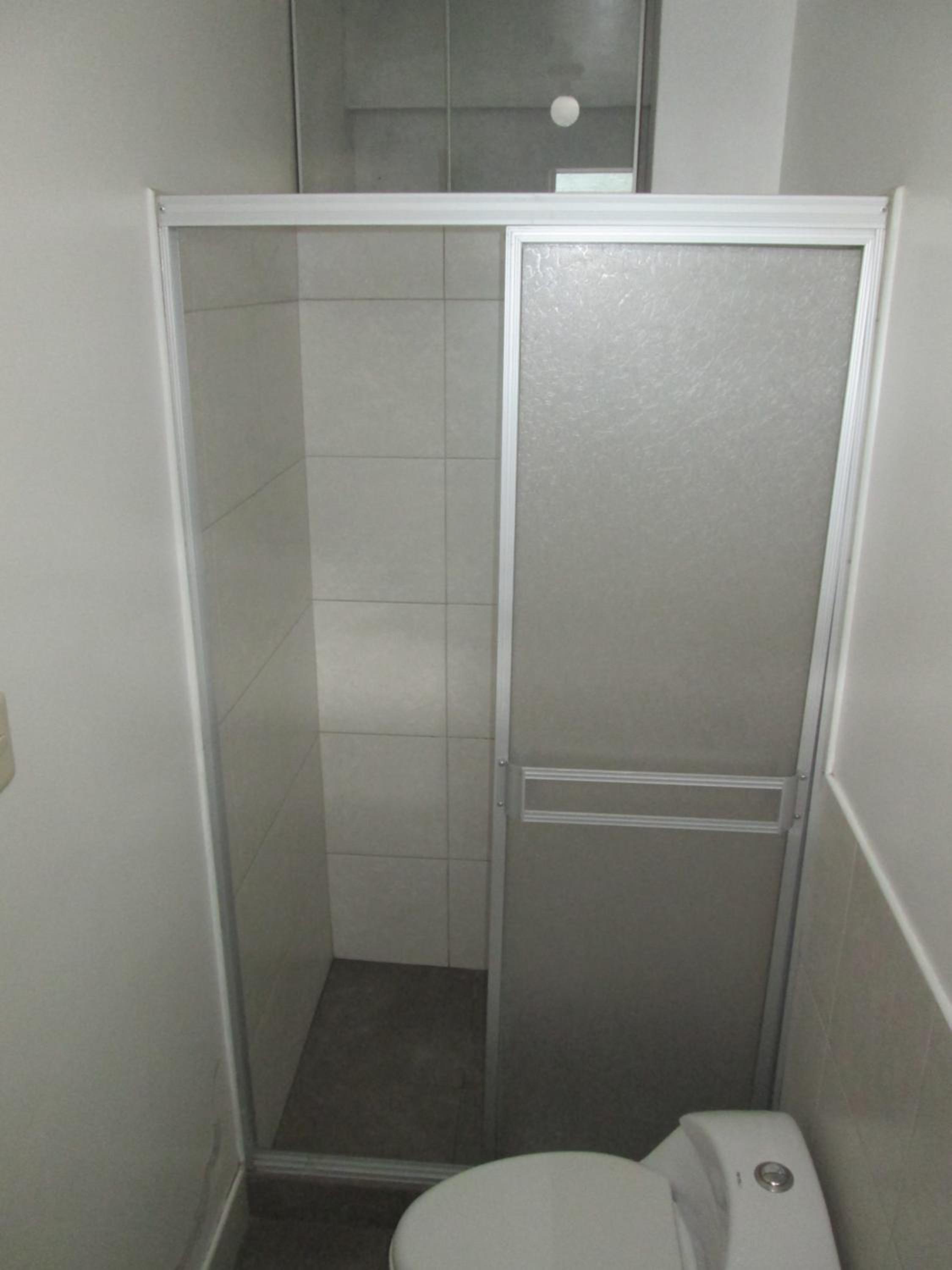 Single Room with Private Bathroom photo 3