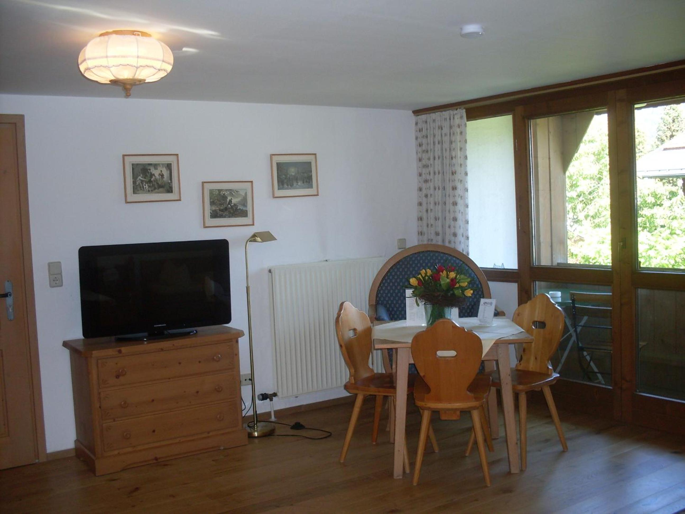 Family Room - Photo 3