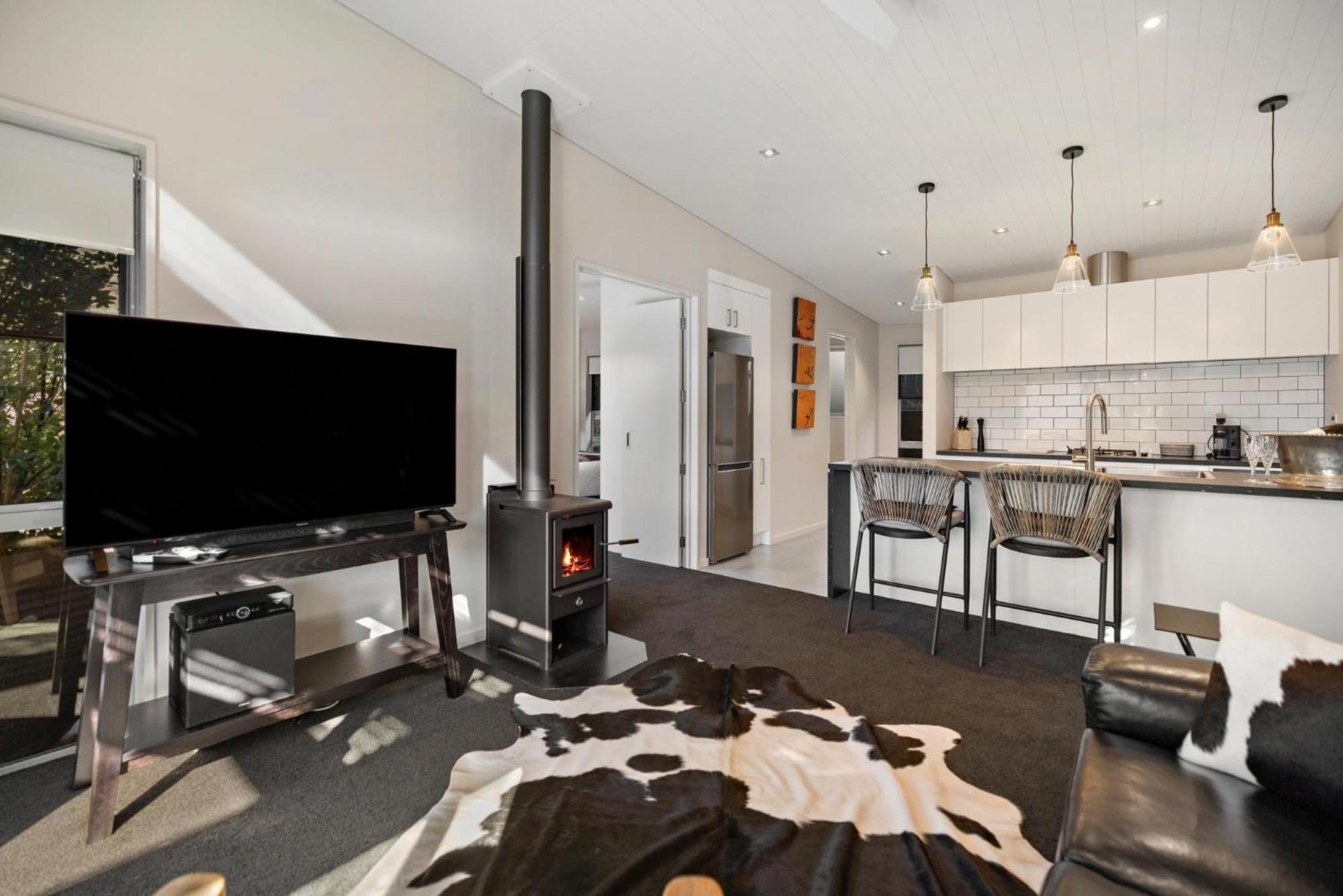 One-Bedroom House photo 2