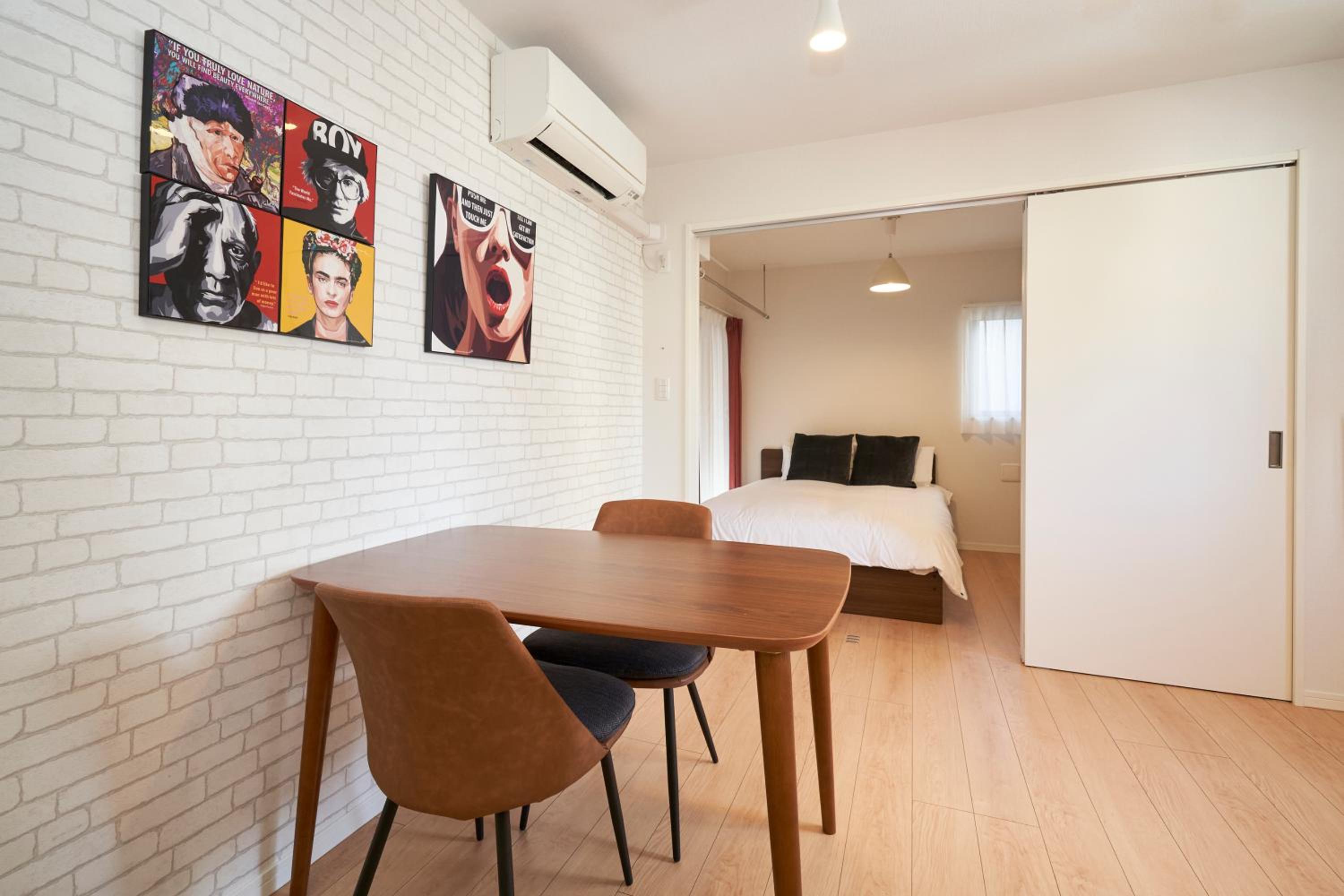 One-Bedroom Apartment photo 1