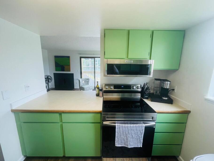One-Bedroom Apartment photo 2