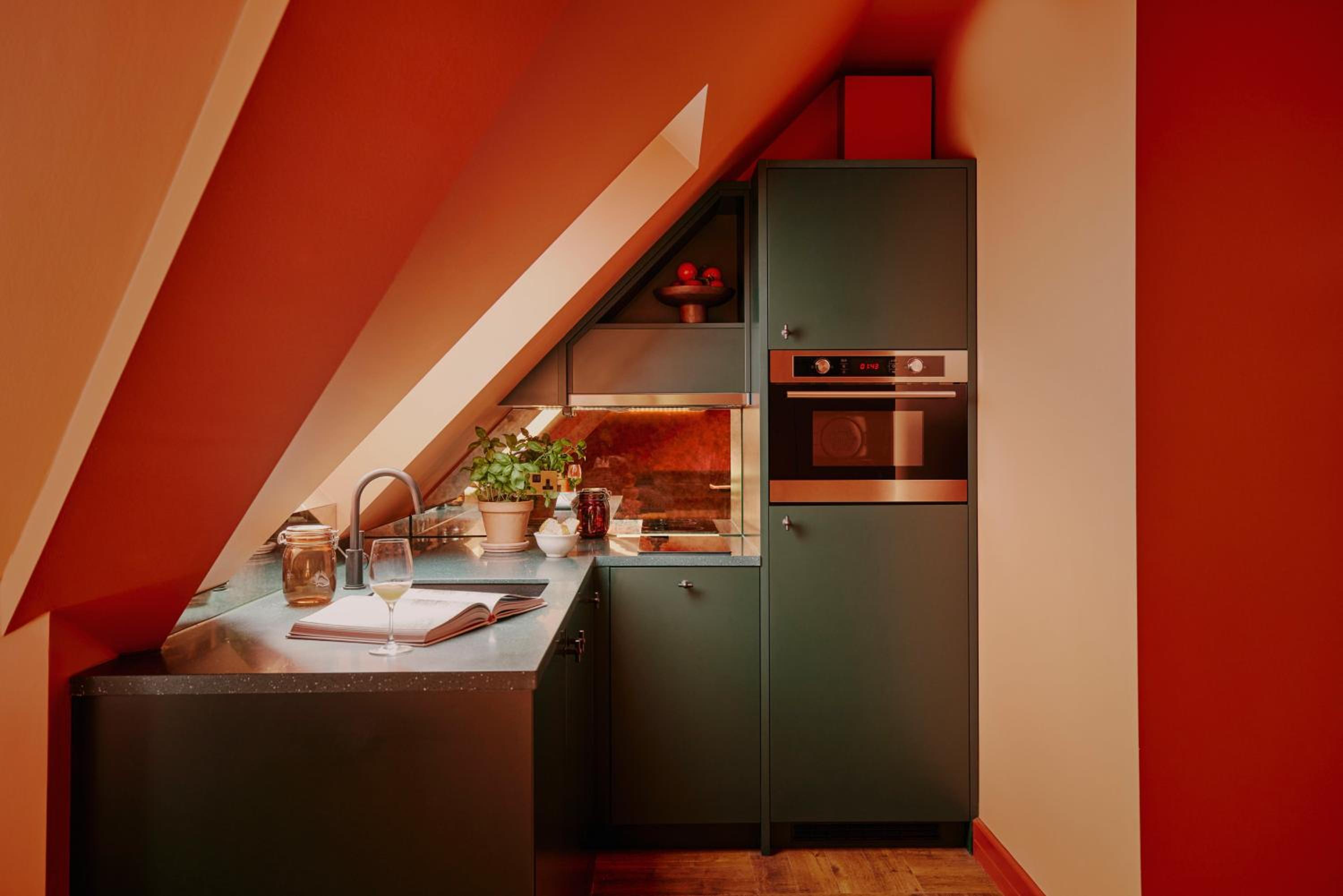Ember Suite photo 2