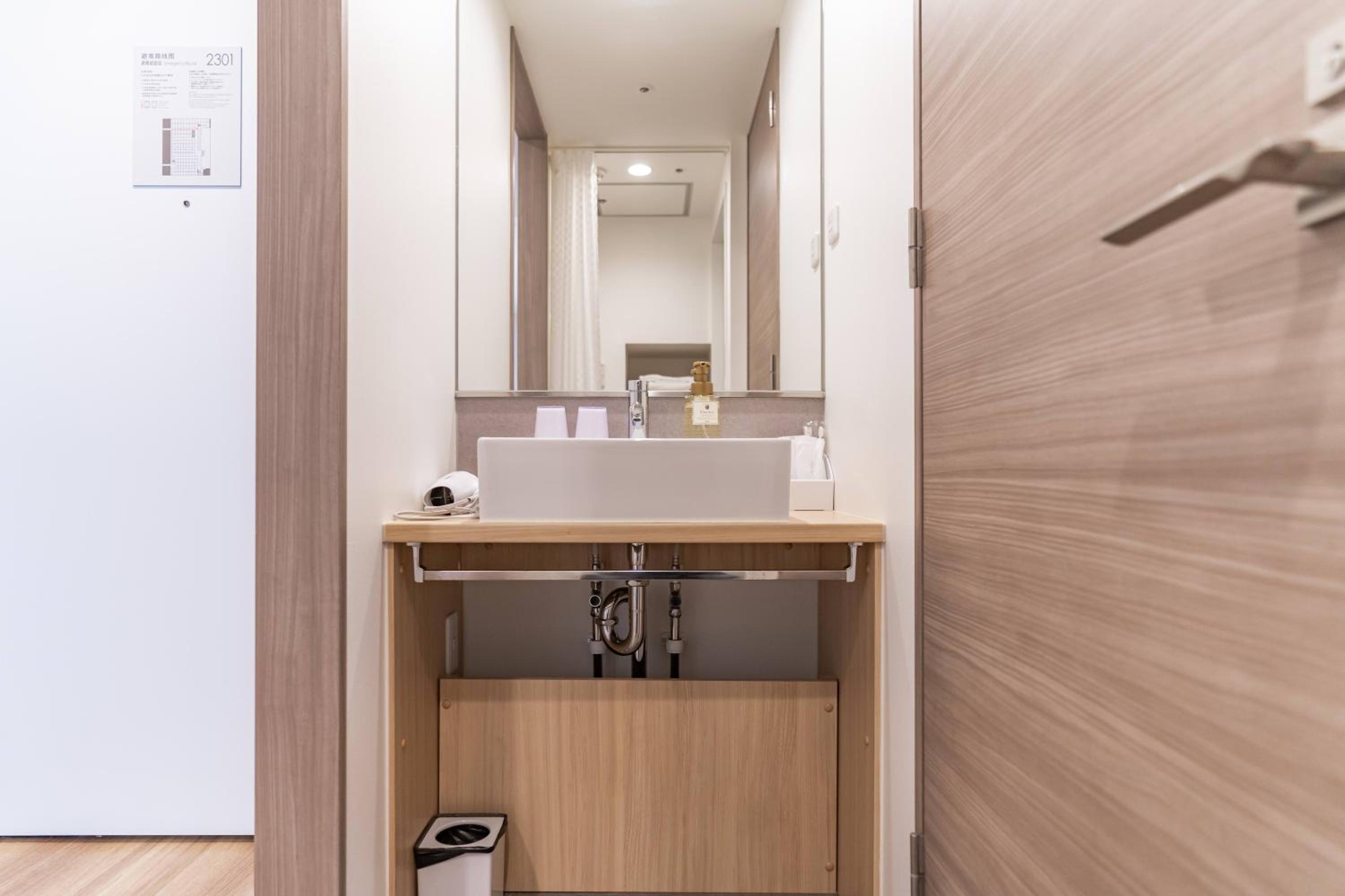 住一HOTEL関空店 Kansai International Airport Hotel 11, Photo 6