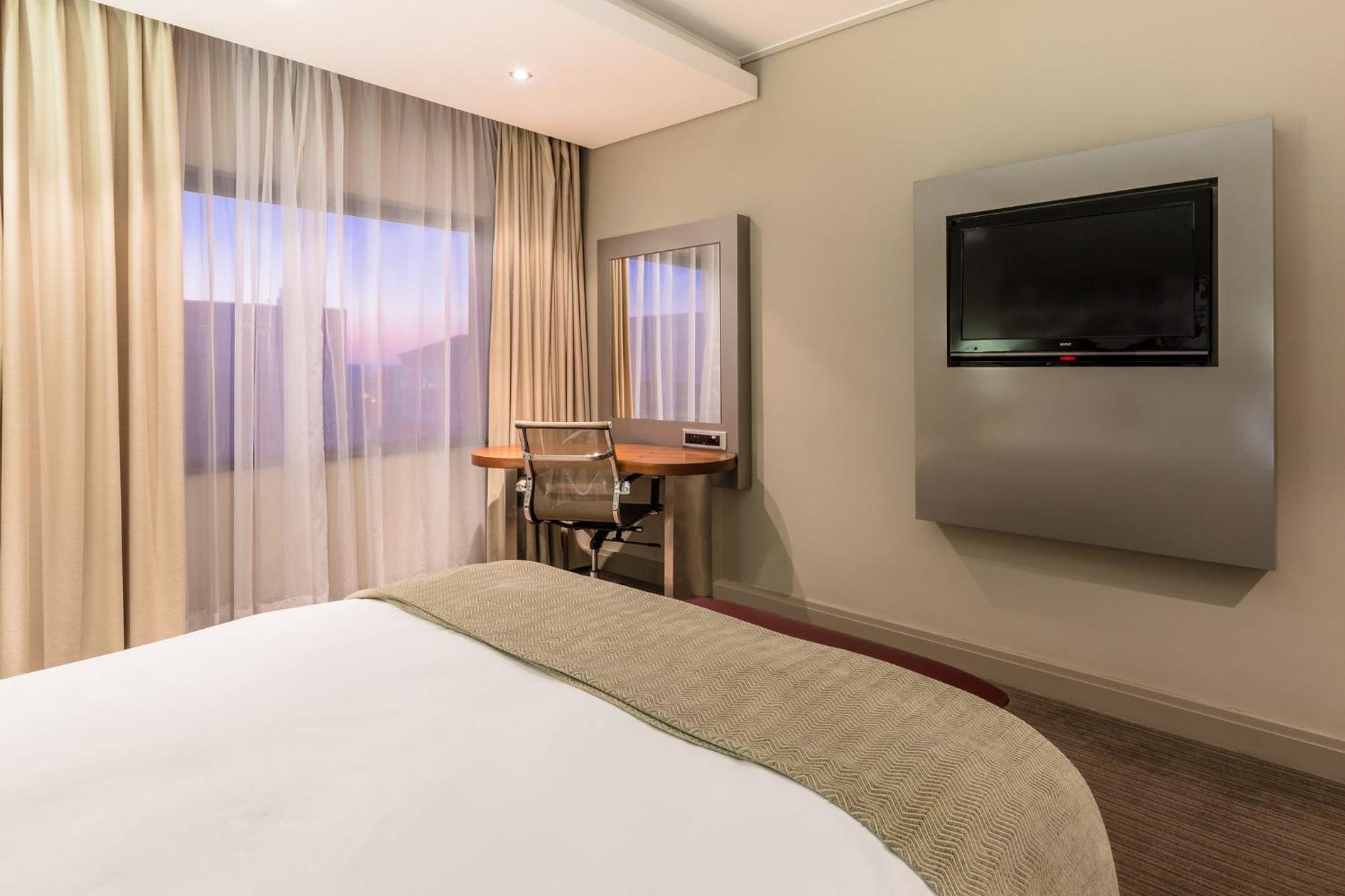 Standard Room thumbnail 6