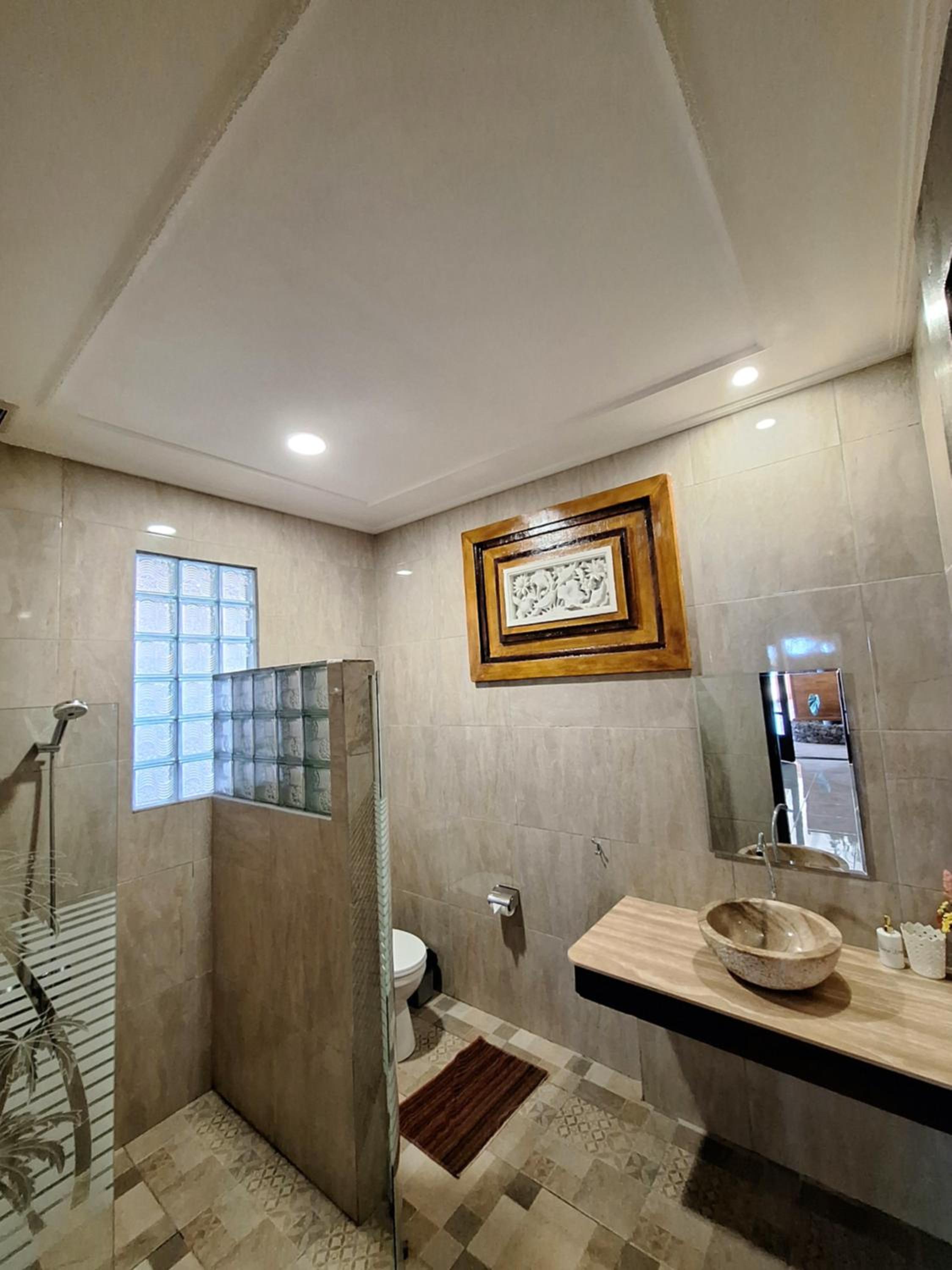 Standard Double Room - Photo 8