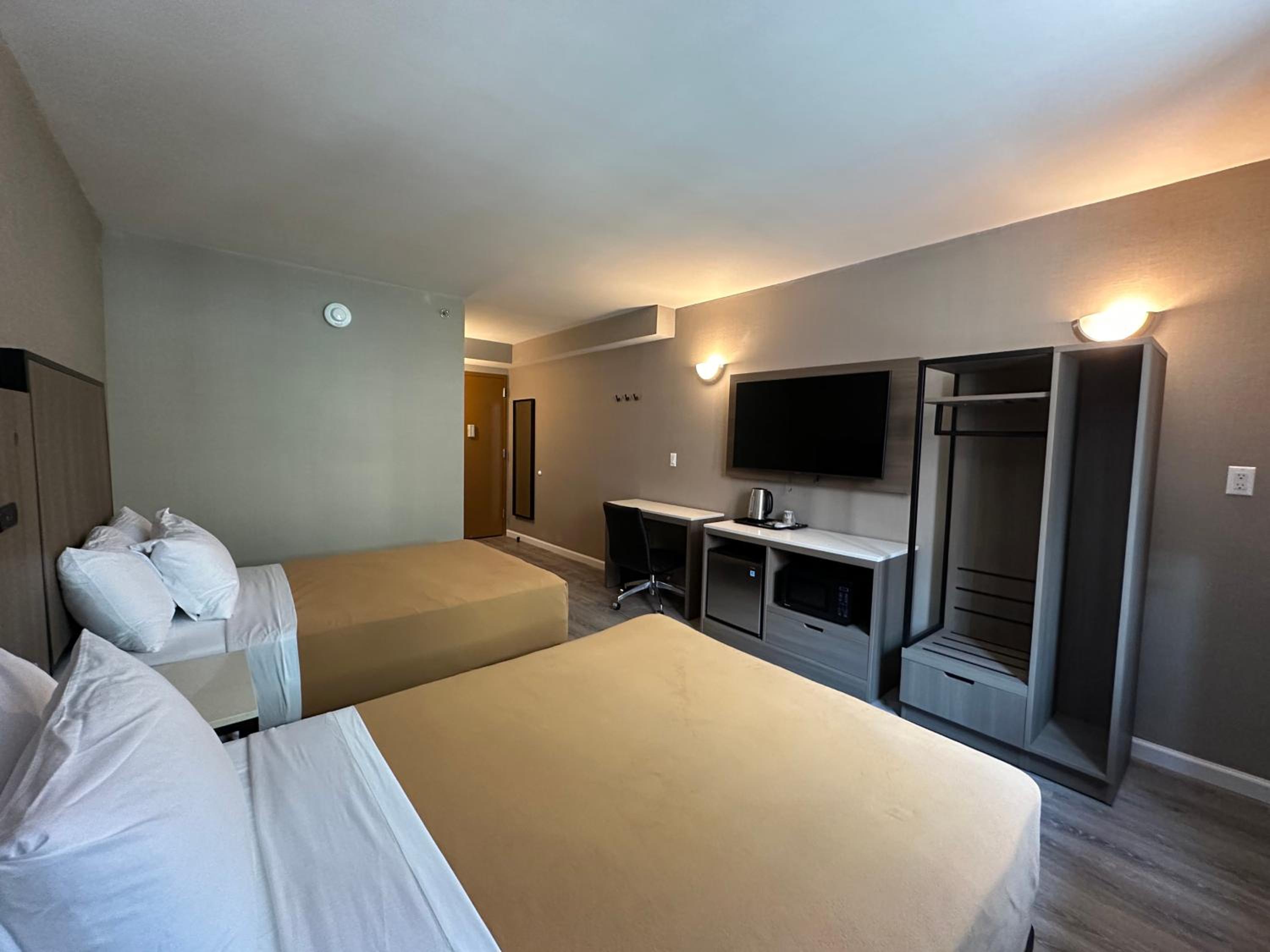 Standard Double Room - Photo 7