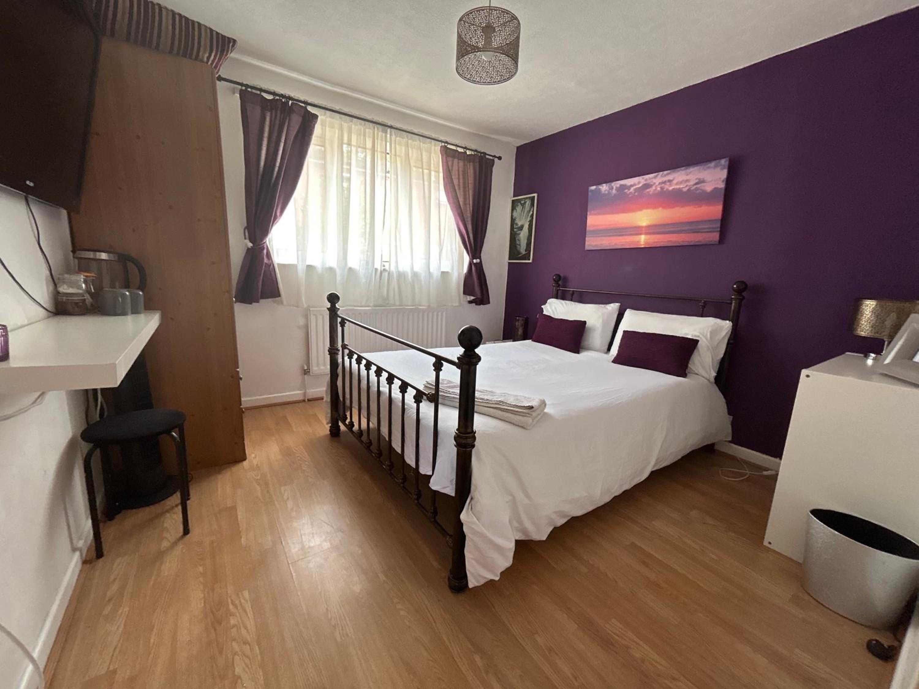 Budget Single Room photo 3
