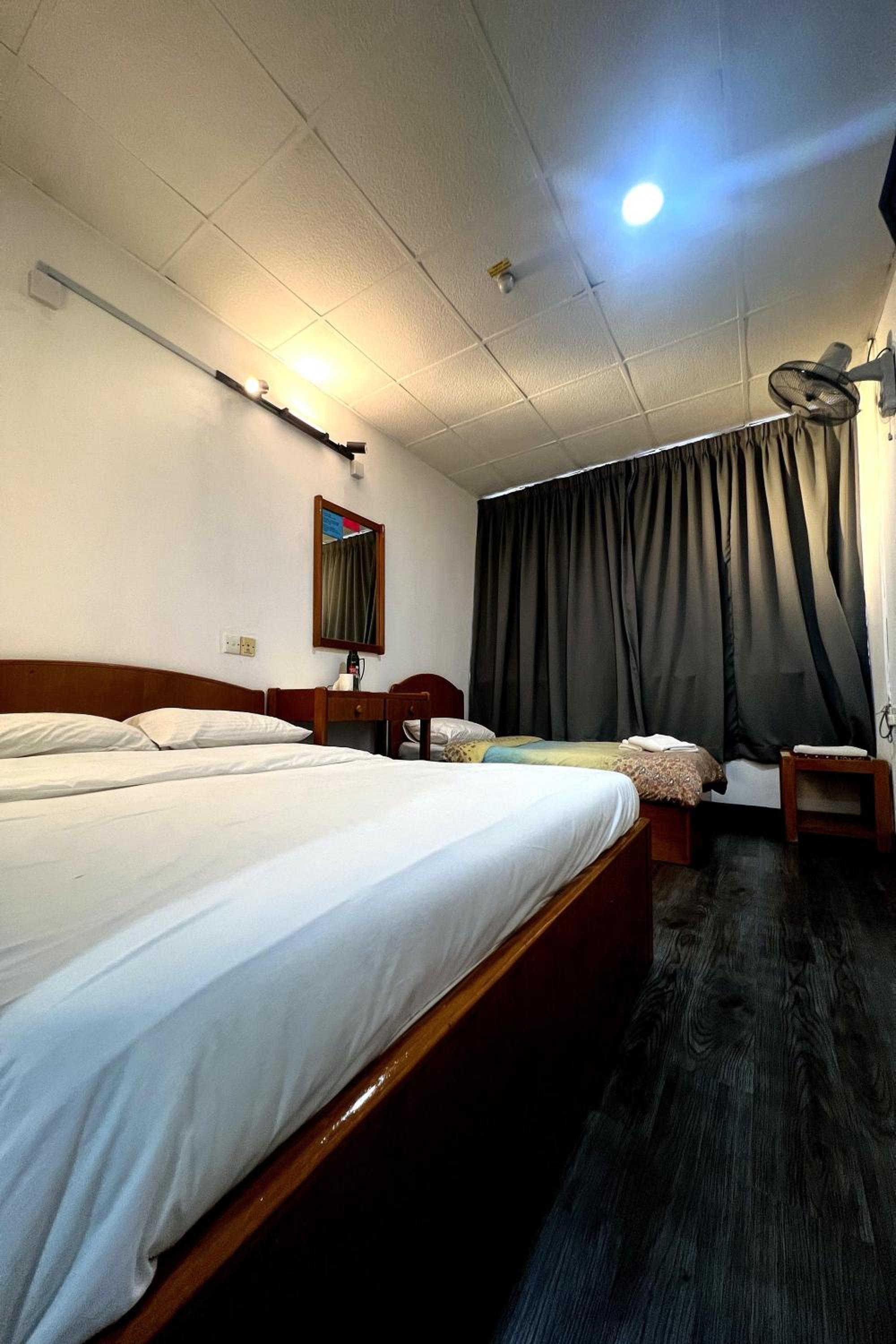 Deluxe Triple Room - Photo 2