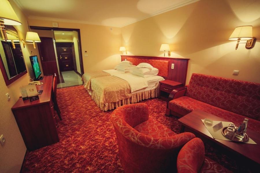 Twin Room - Photo 8