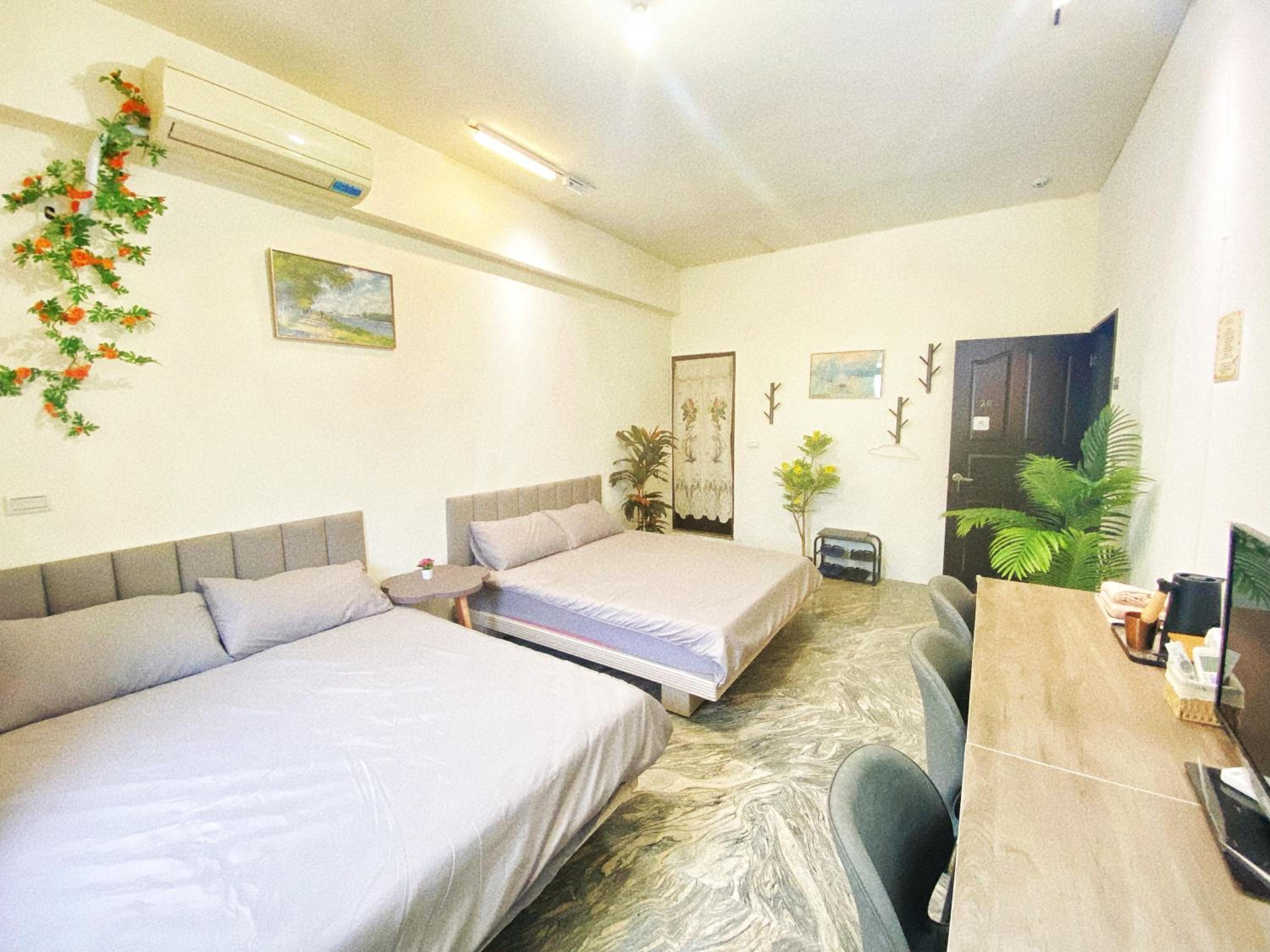 Quadruple Room with Private Bathroom