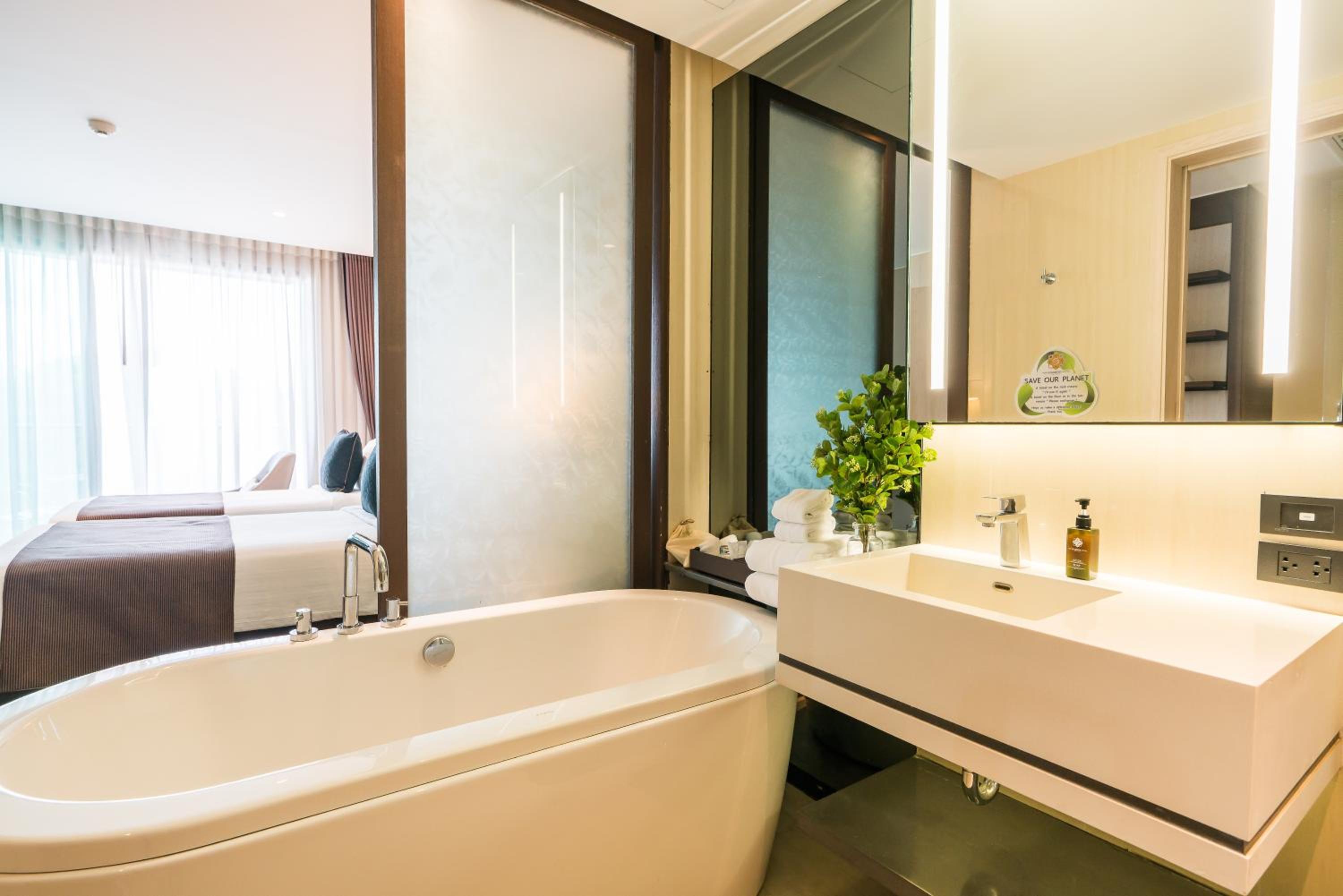 Deluxe Twin Room photo 2