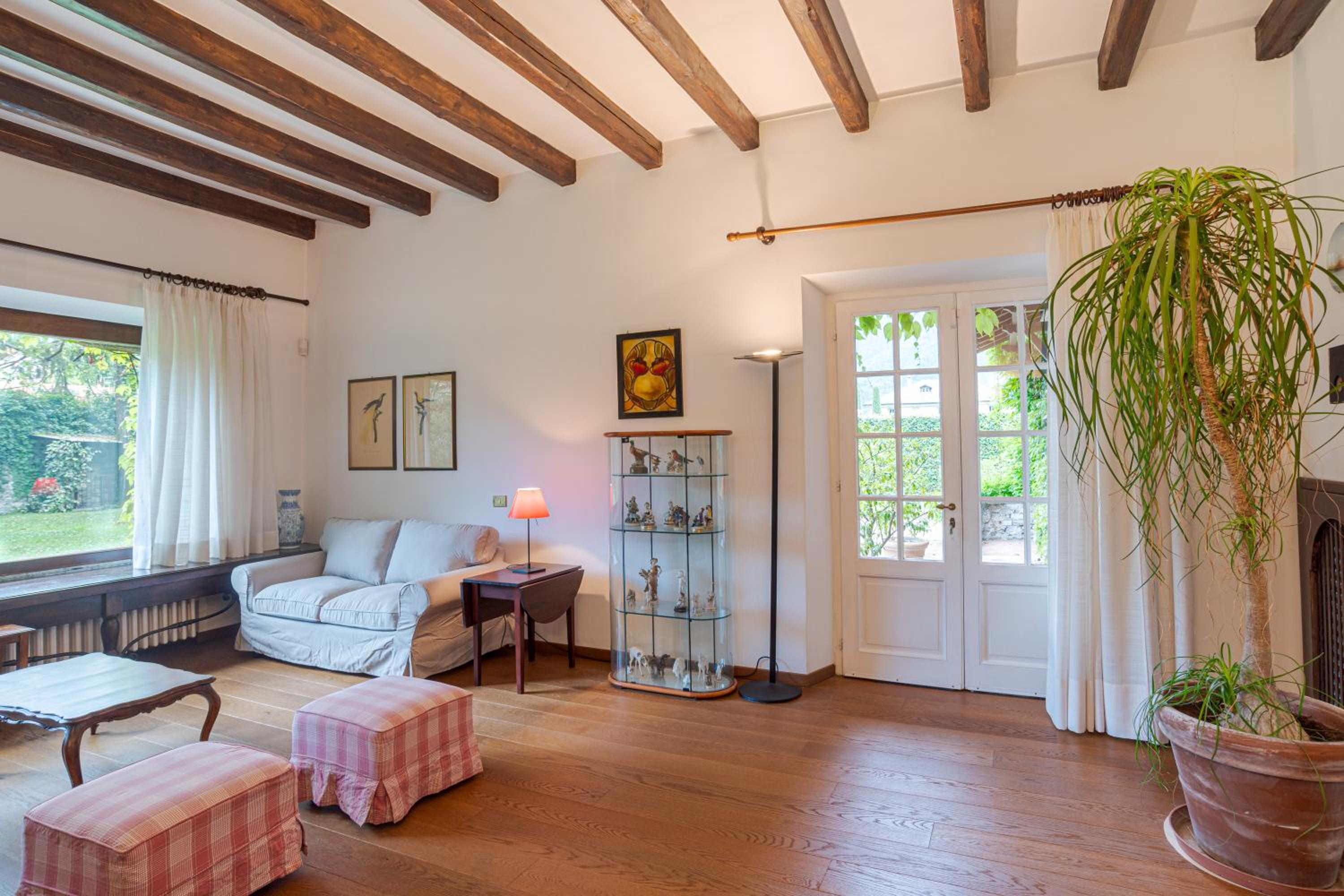 Villa photo 1