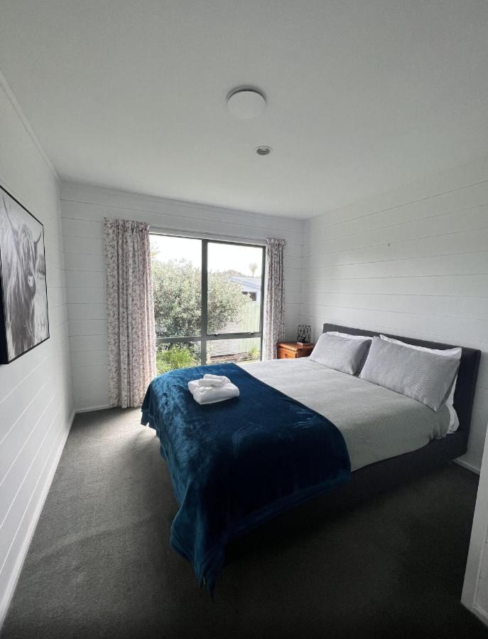 Three-Bedroom House photo 2