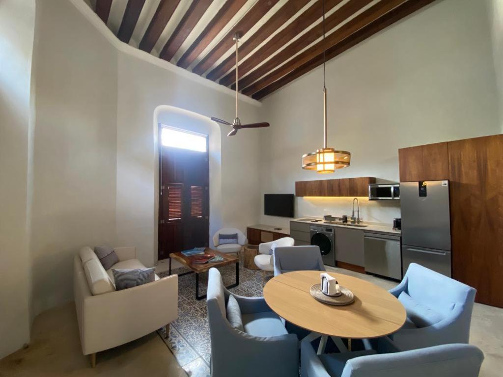 Deluxe Family Suite - Photo 7