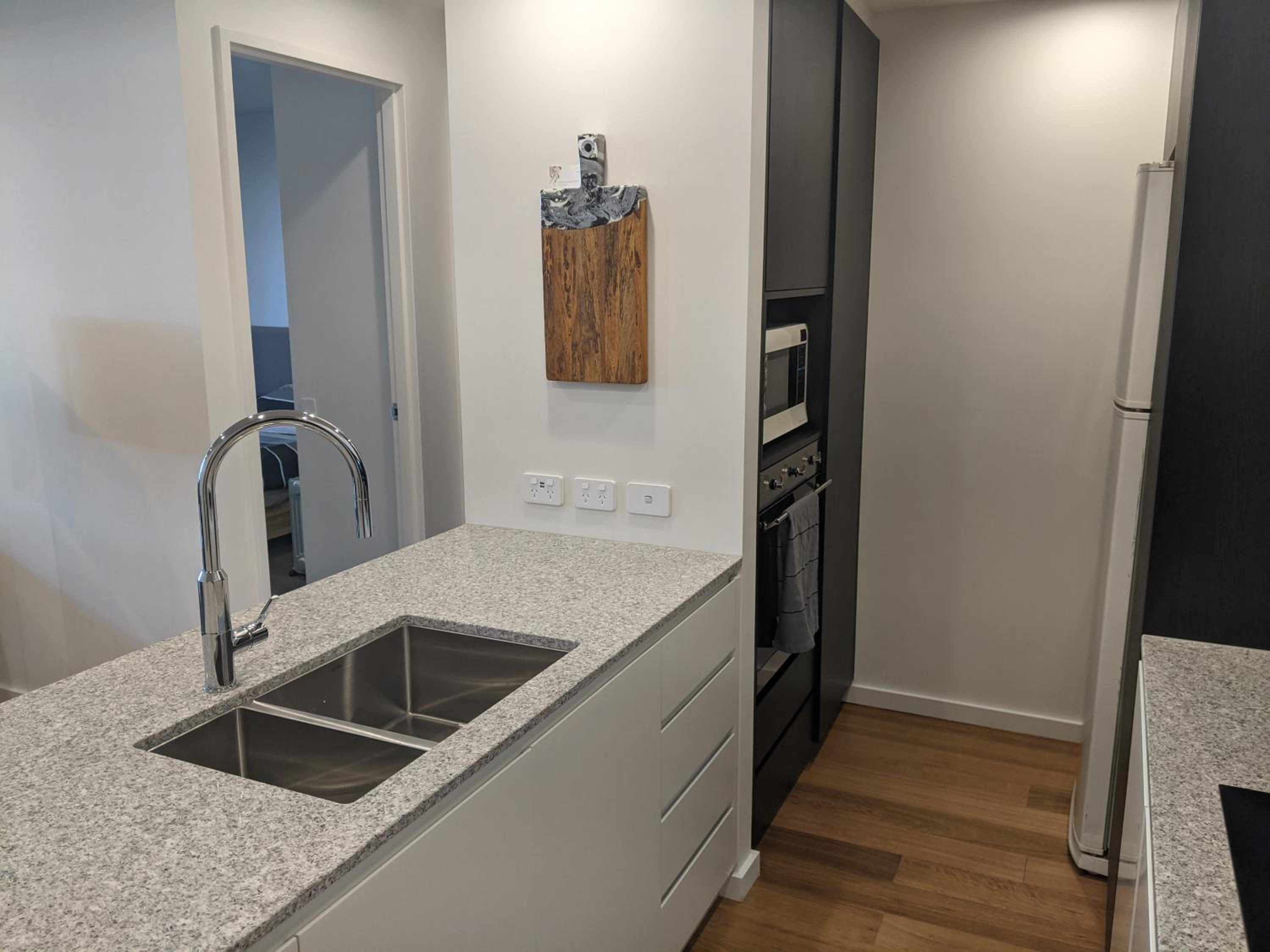One-Bedroom Apartment photo 2