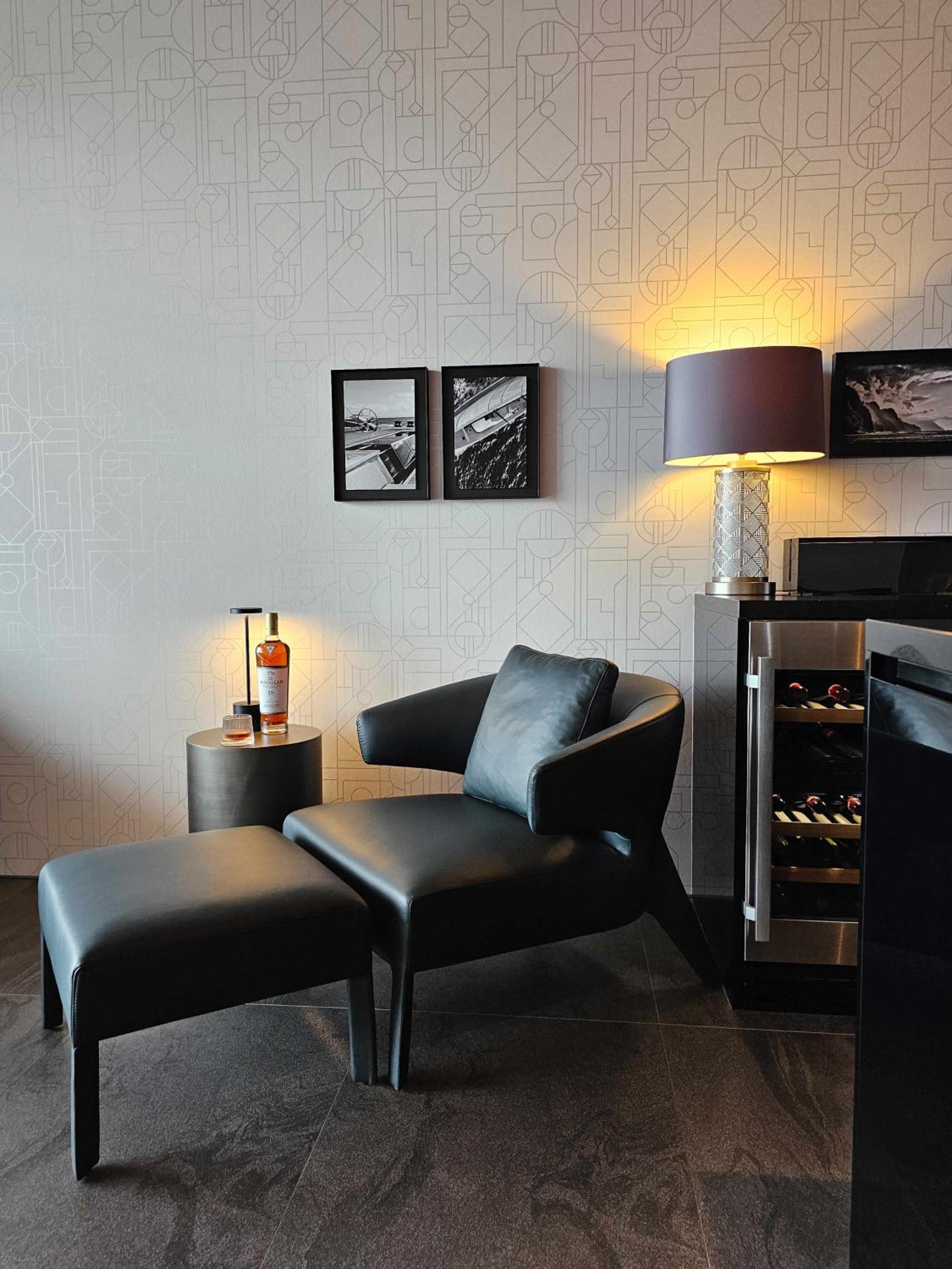 Suite with Garden View - Photo 2