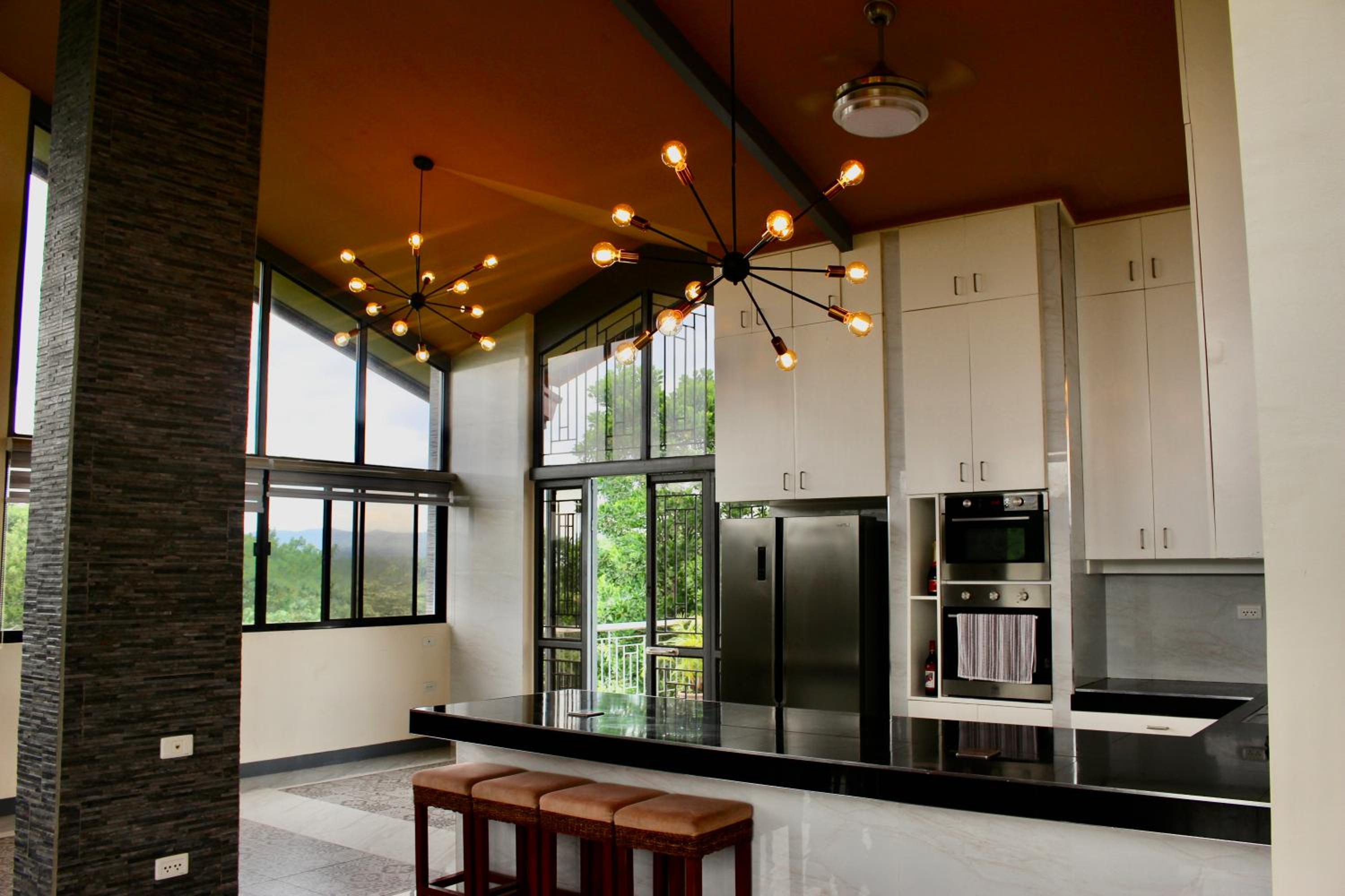 Three-Bedroom Suite - Photo 5