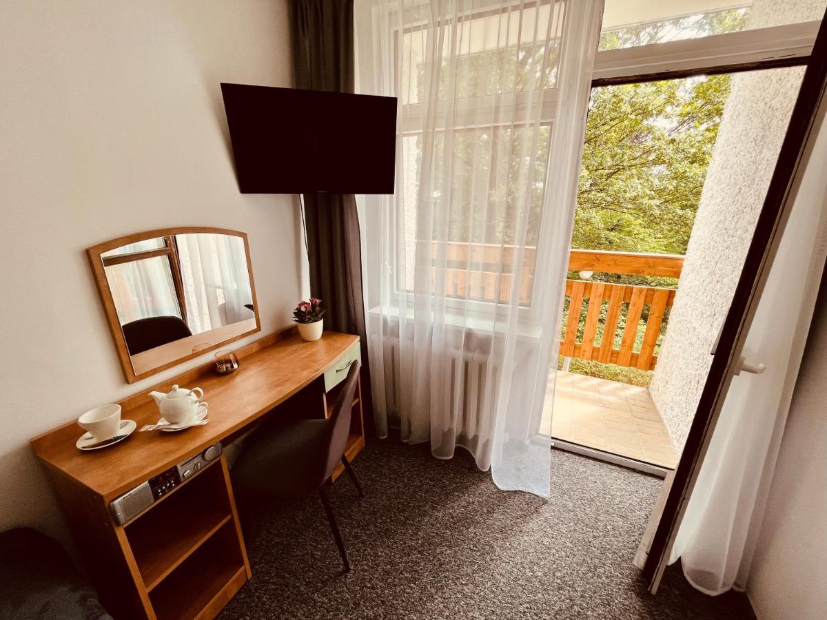 Single Room with Balcony photo 2