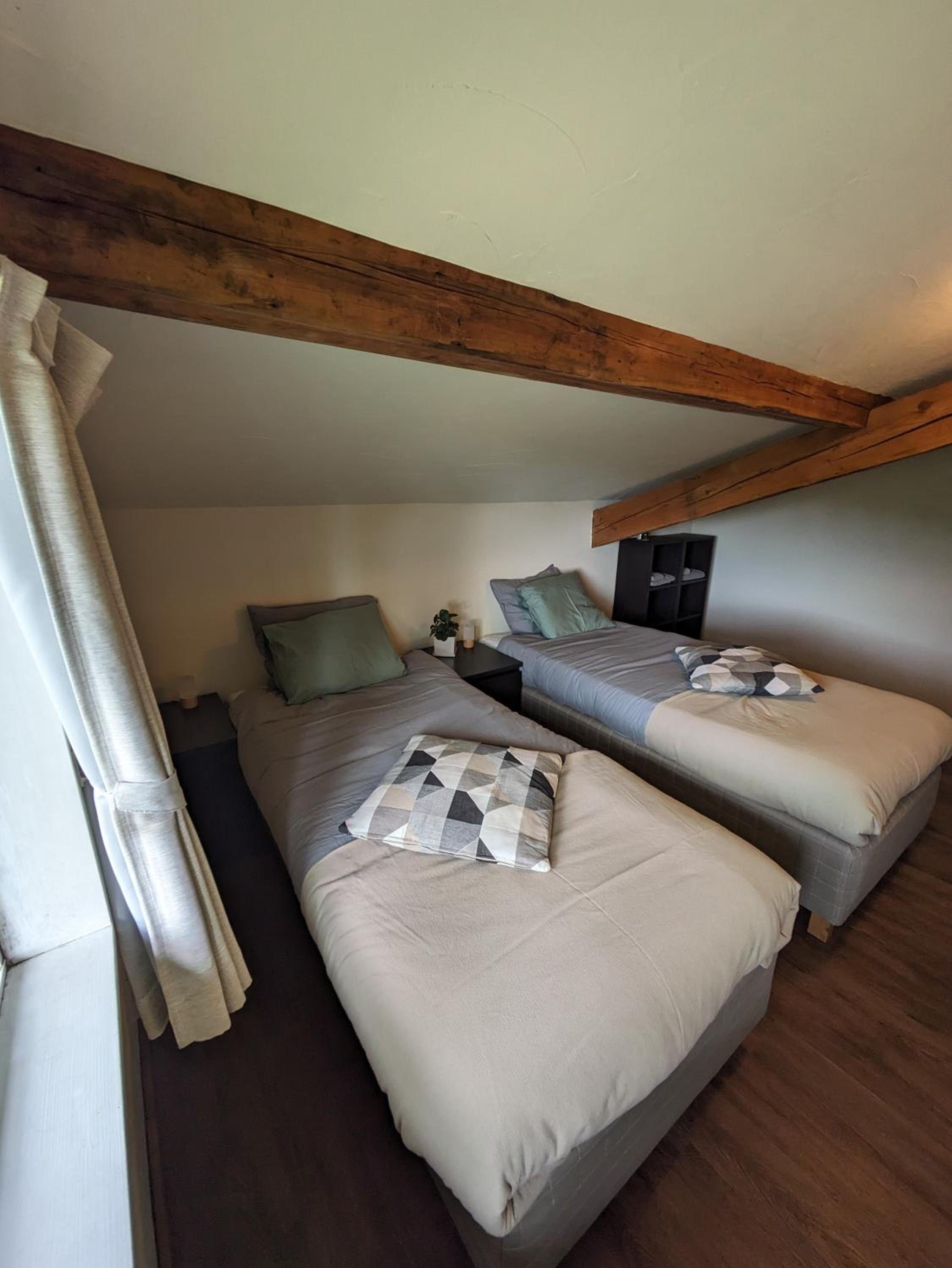 Suite with Mountain View - Photo 8