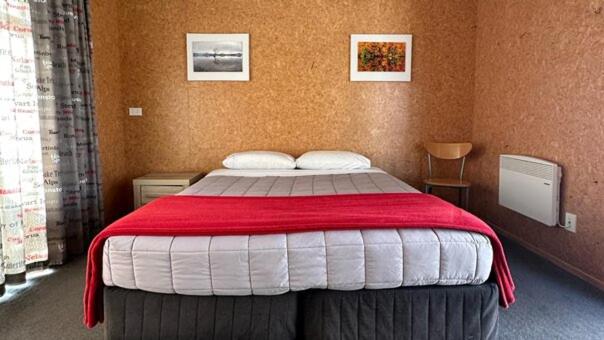 Standard Cabin - No Ensuite photo 3