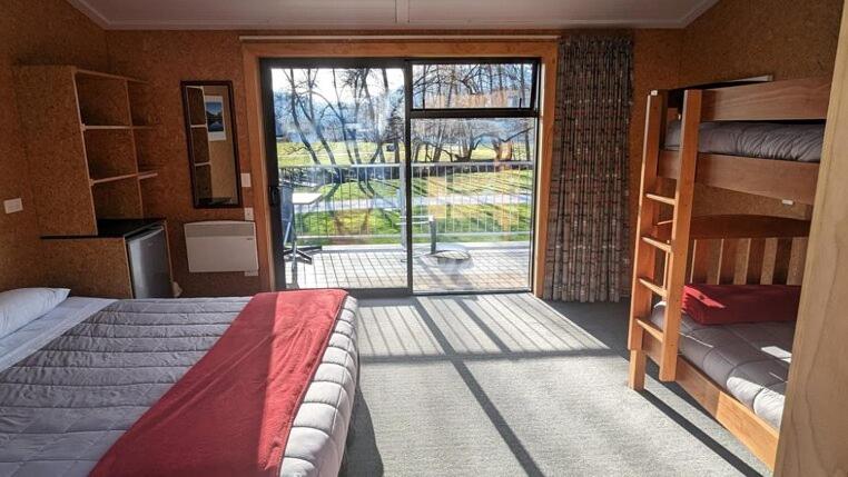 Standard Cabin - No Ensuite photo 1