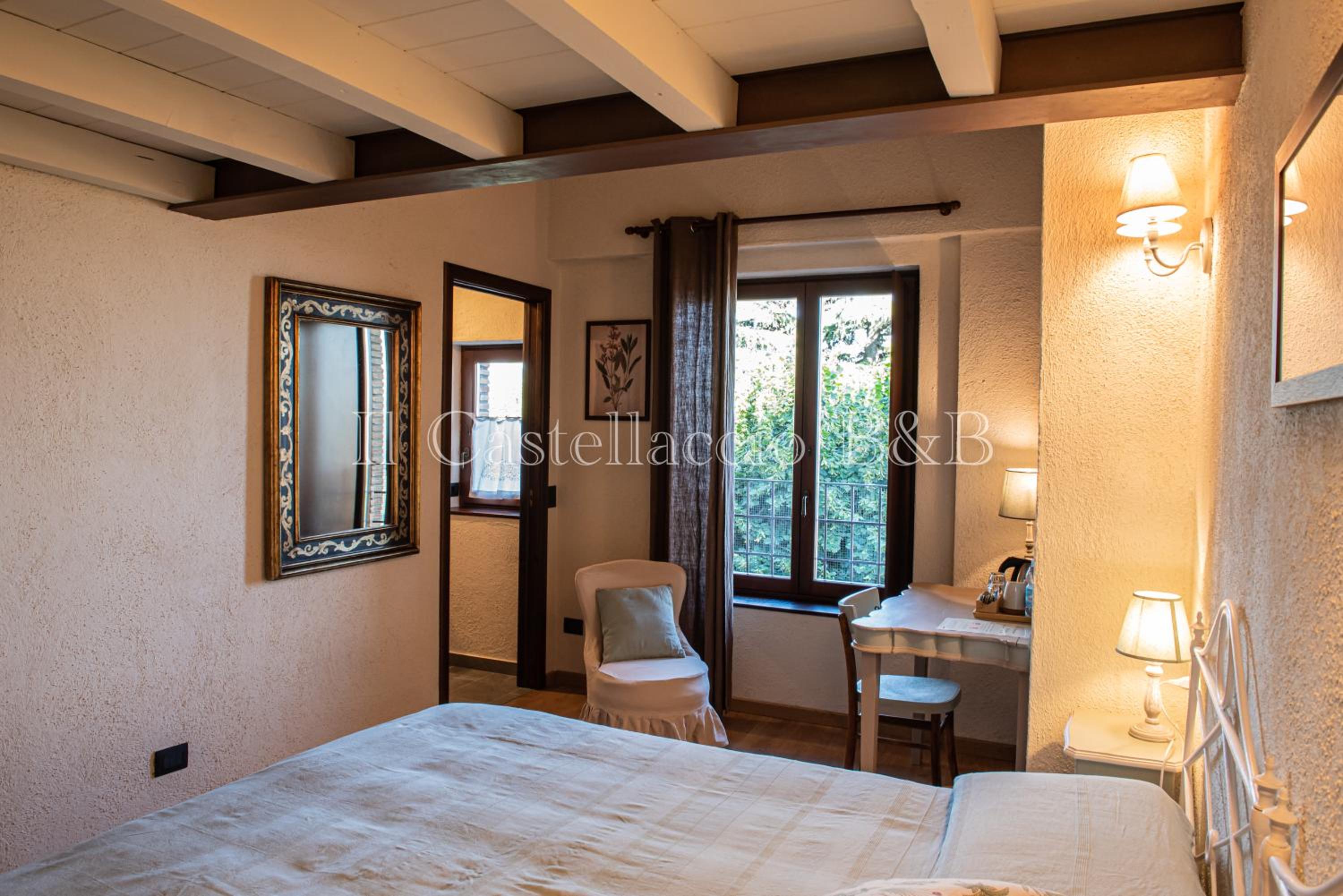 Double or Twin Room with Private Bathroom photo 3