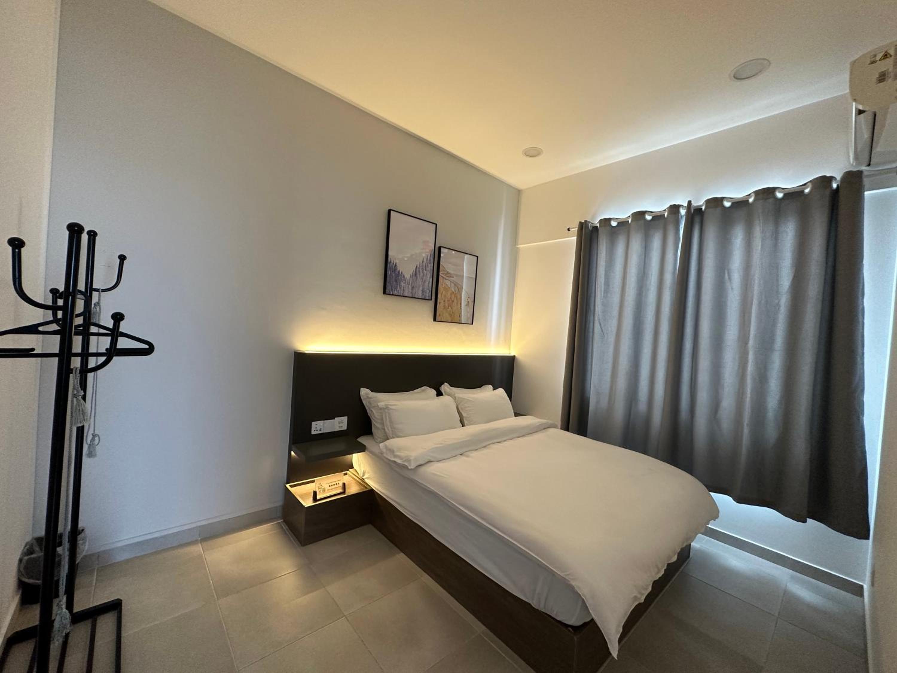 Three-Bedroom Suite photo 2