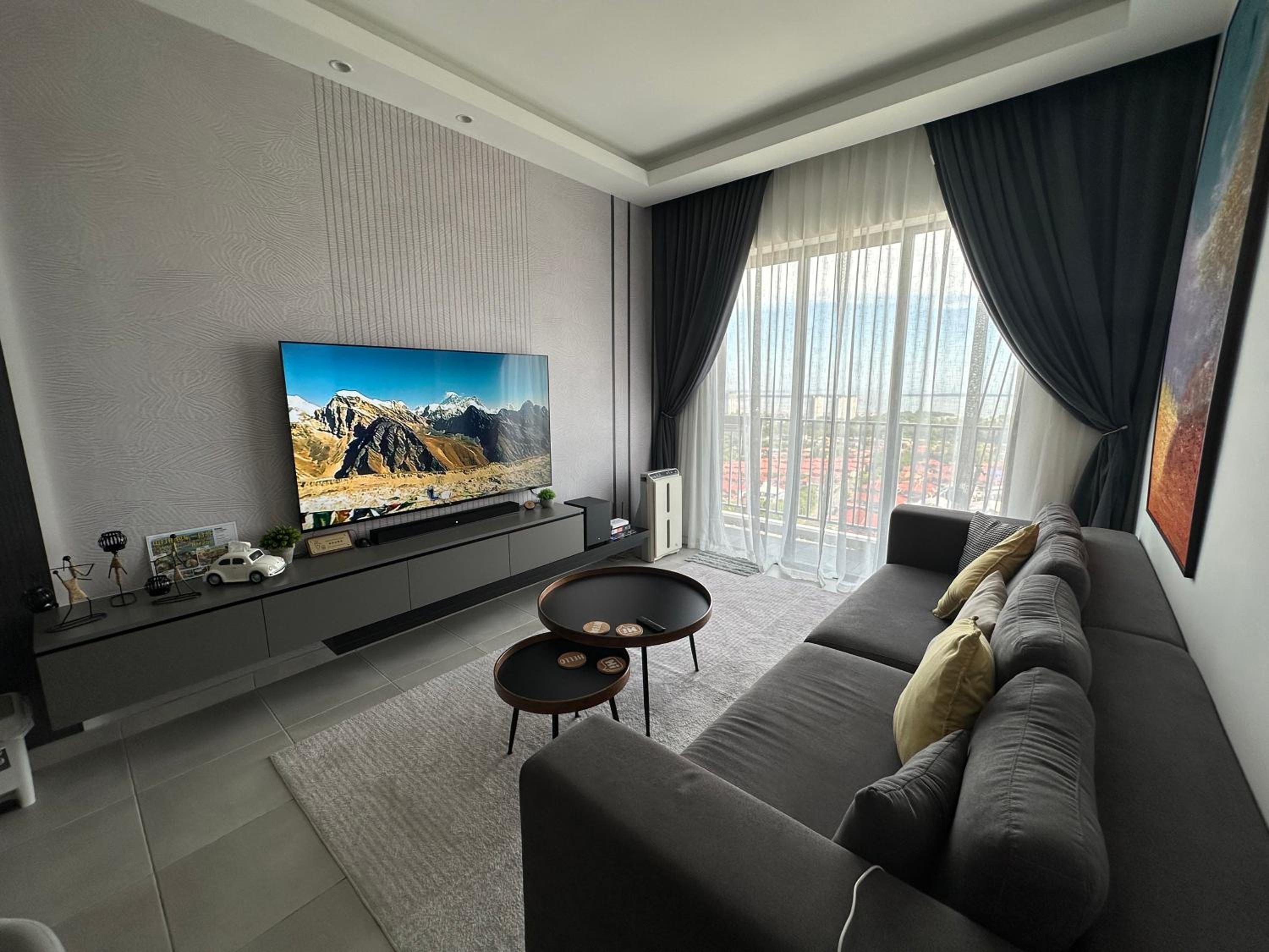Three-Bedroom Suite photo 1