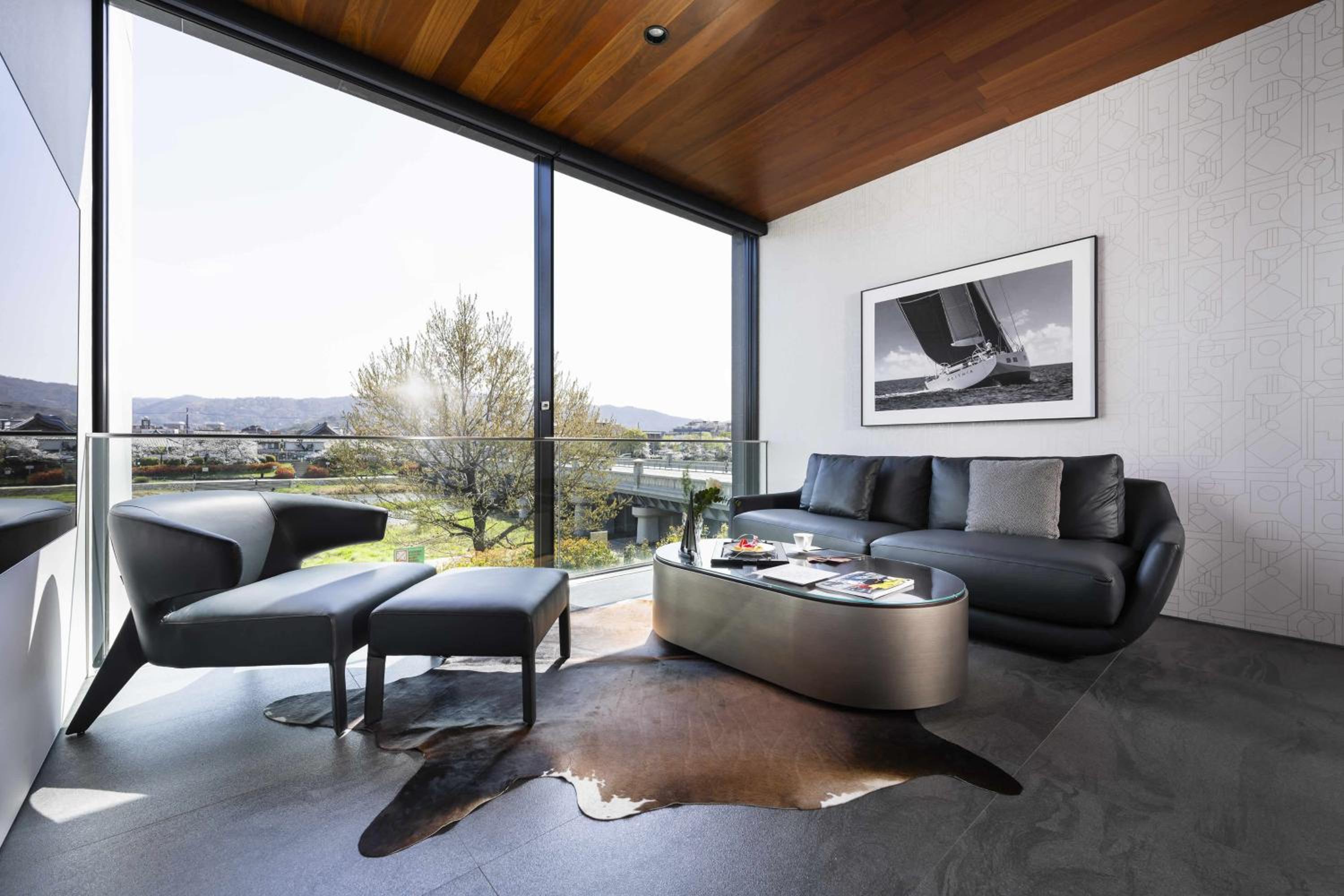 Suite with River View - Photo 13