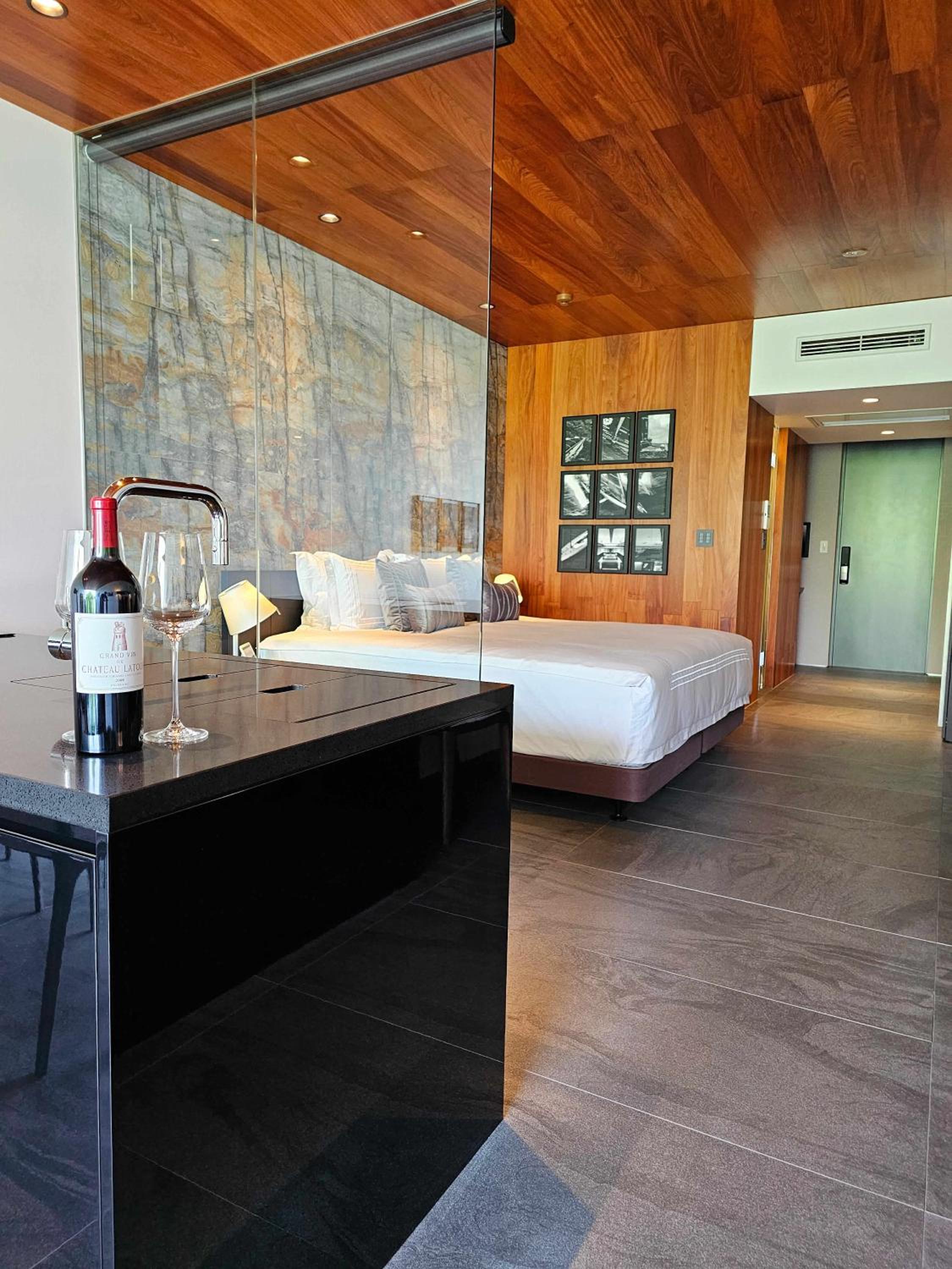 Suite with River View - Photo 5