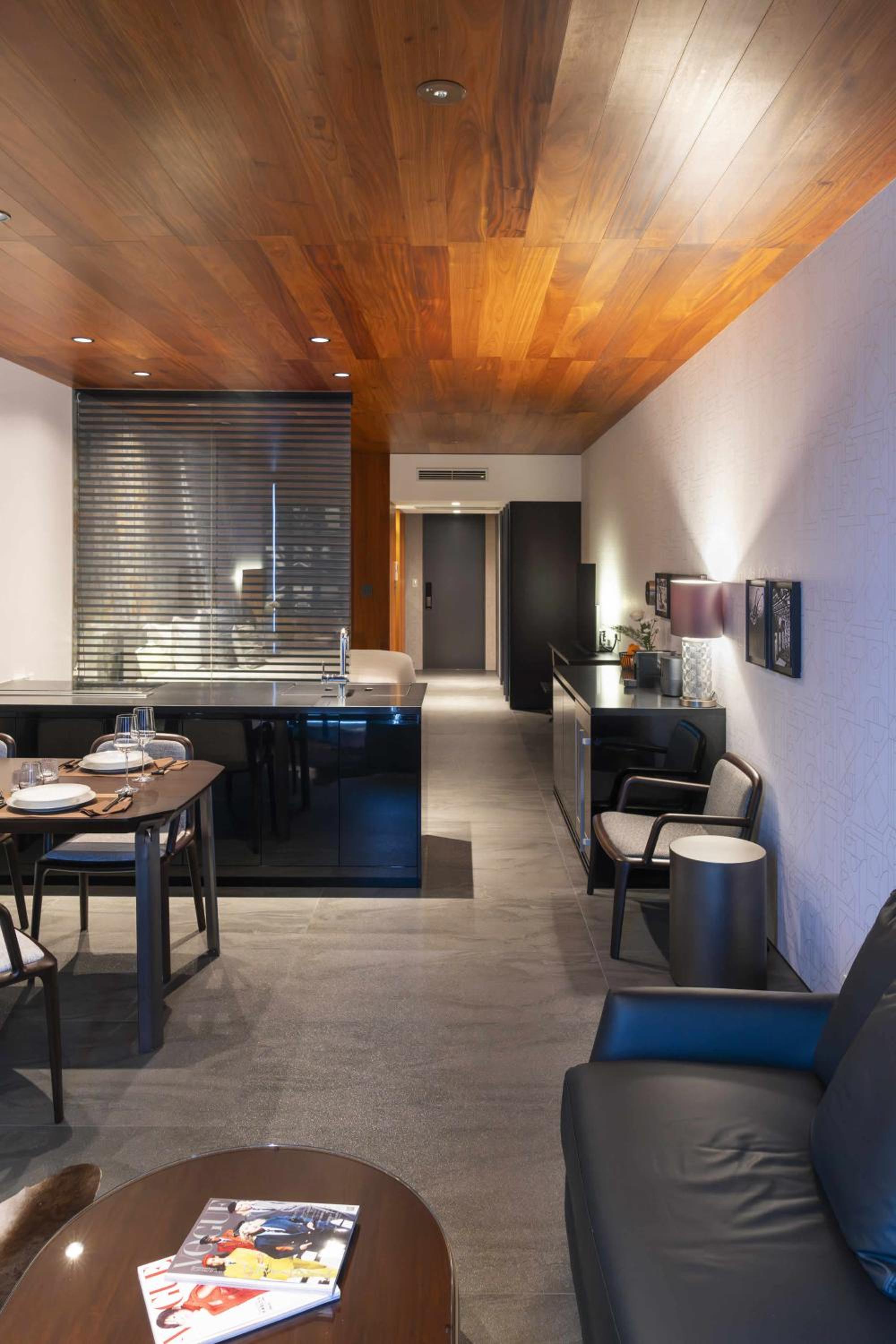 Suite with Garden View - Photo 12