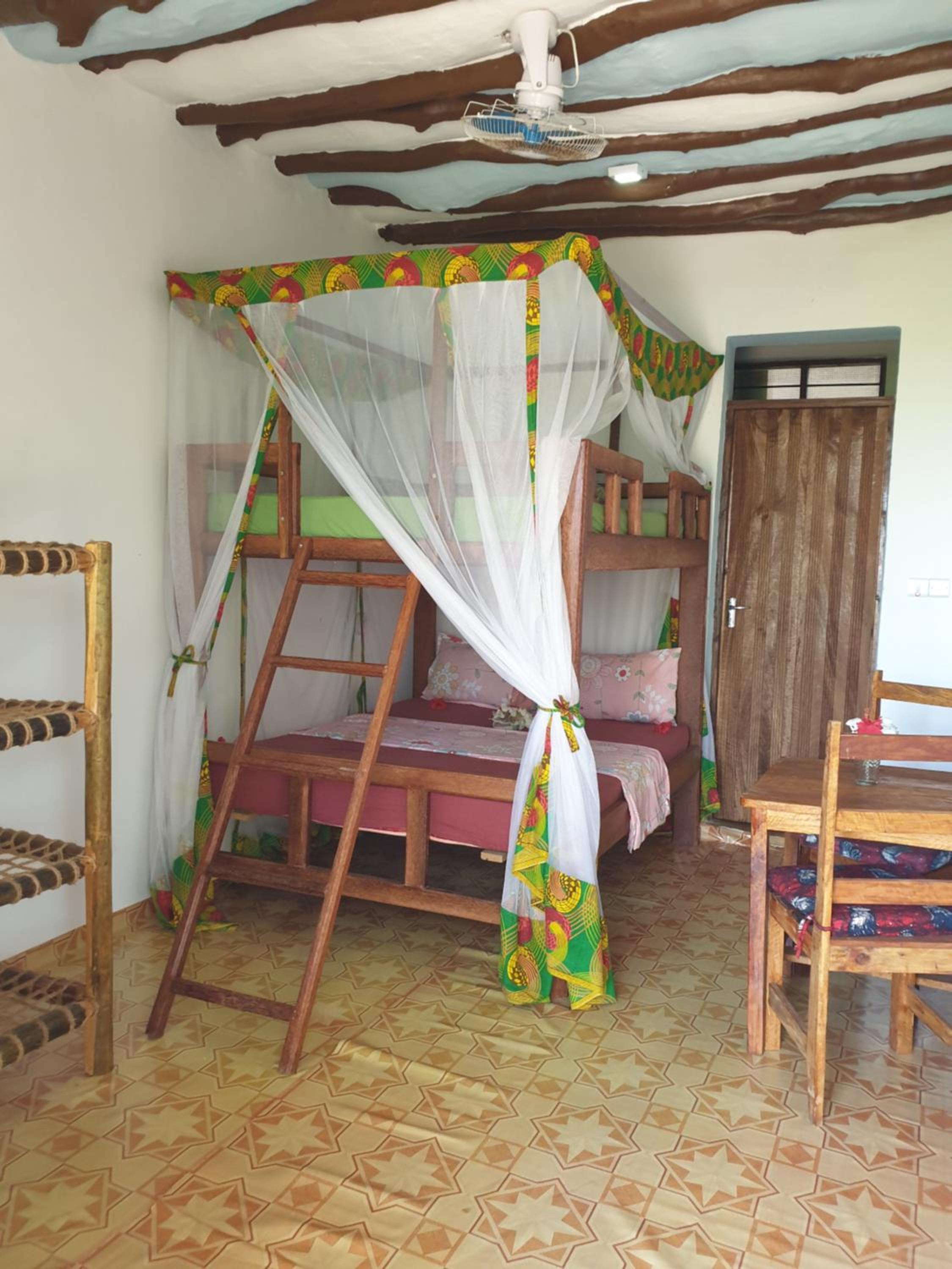 Standard Queen Room with Two Queen Beds photo 1