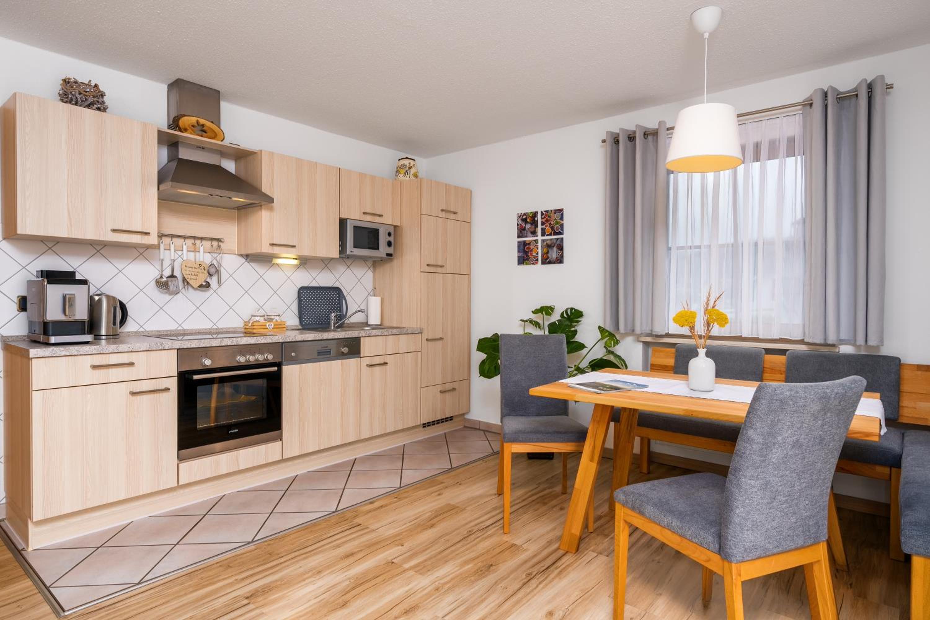 Apartment with Terrace photo 3