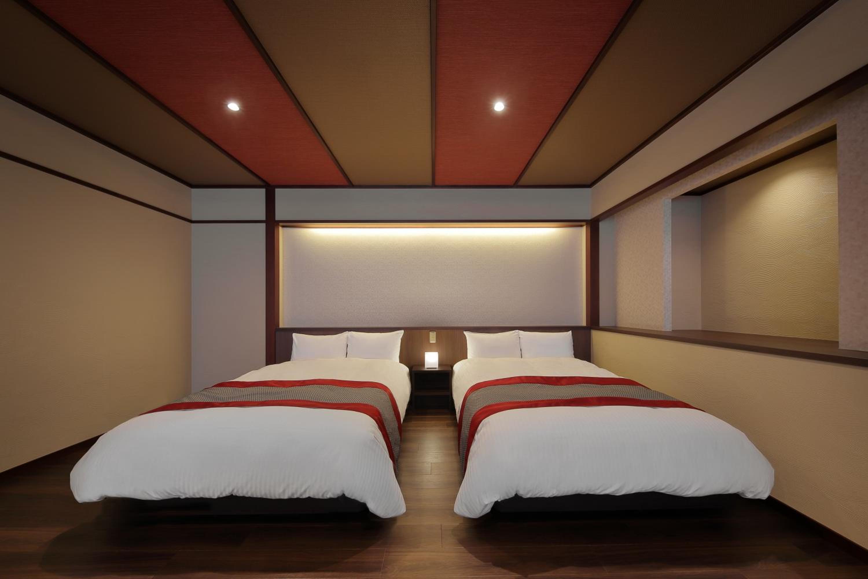 One-Bedroom Suite photo 3