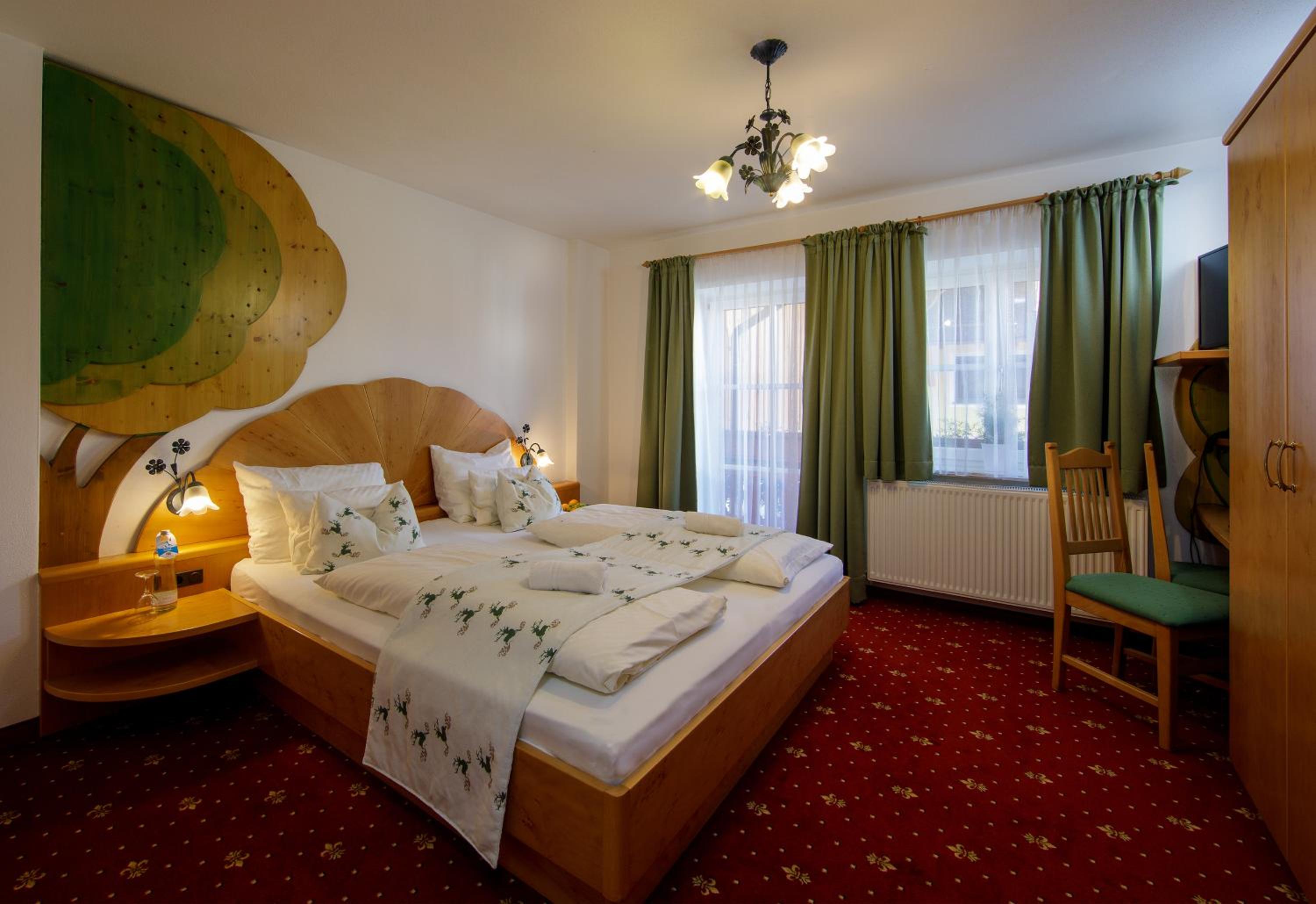 Standard Double Room With Courtyard View