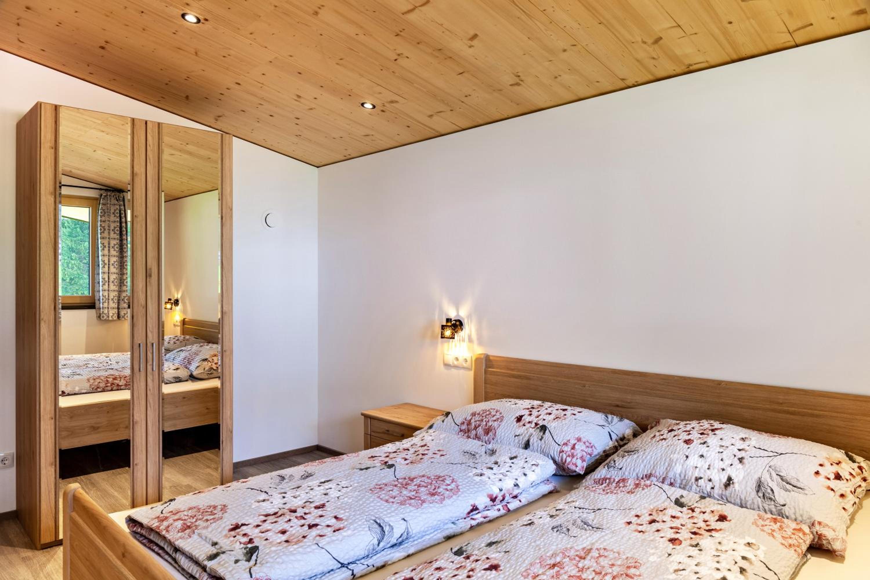 Two-Bedroom Deluxe Apartment with Balcony photo 3