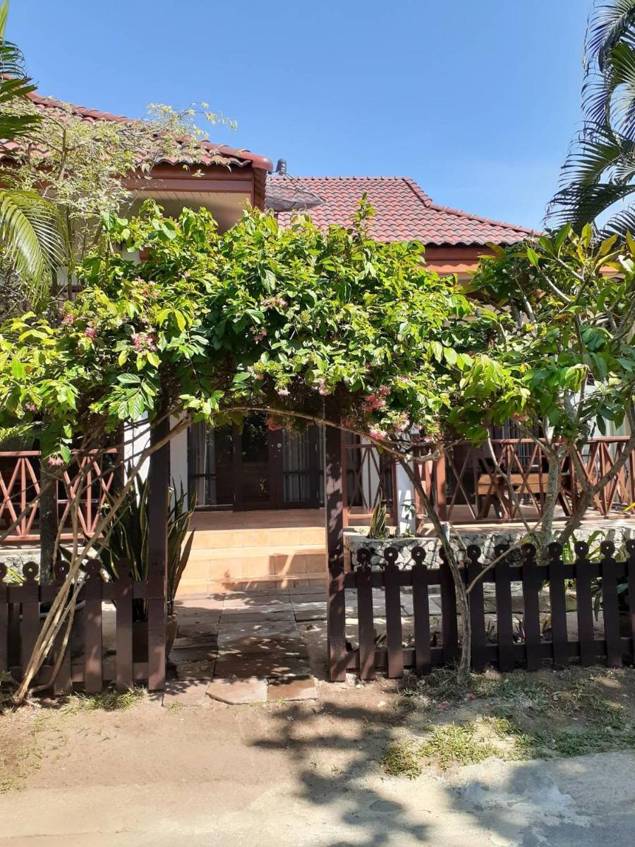 Three-Bedroom House - Photo 15