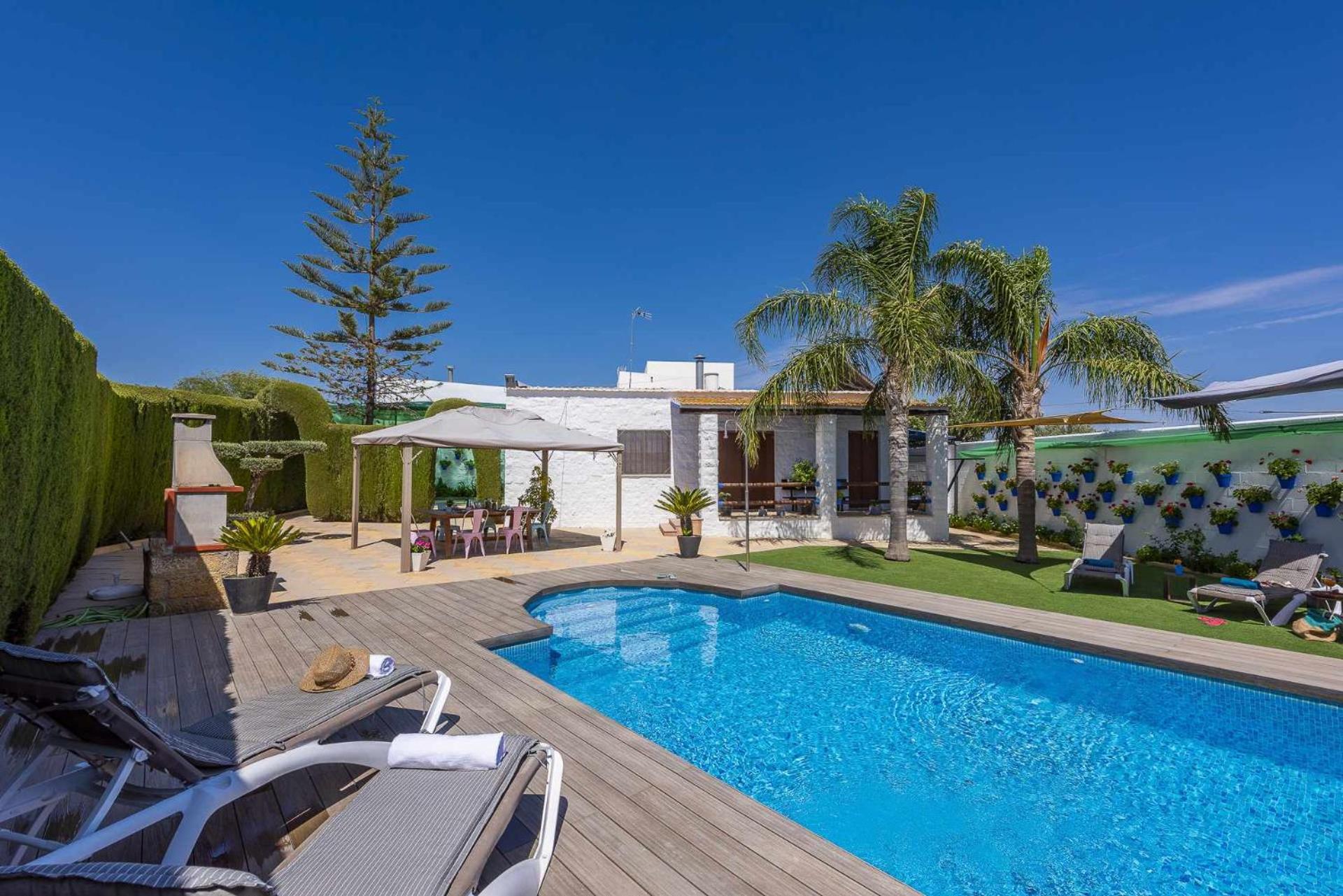 Three-Bedroom Villa with Private Pool photo 2