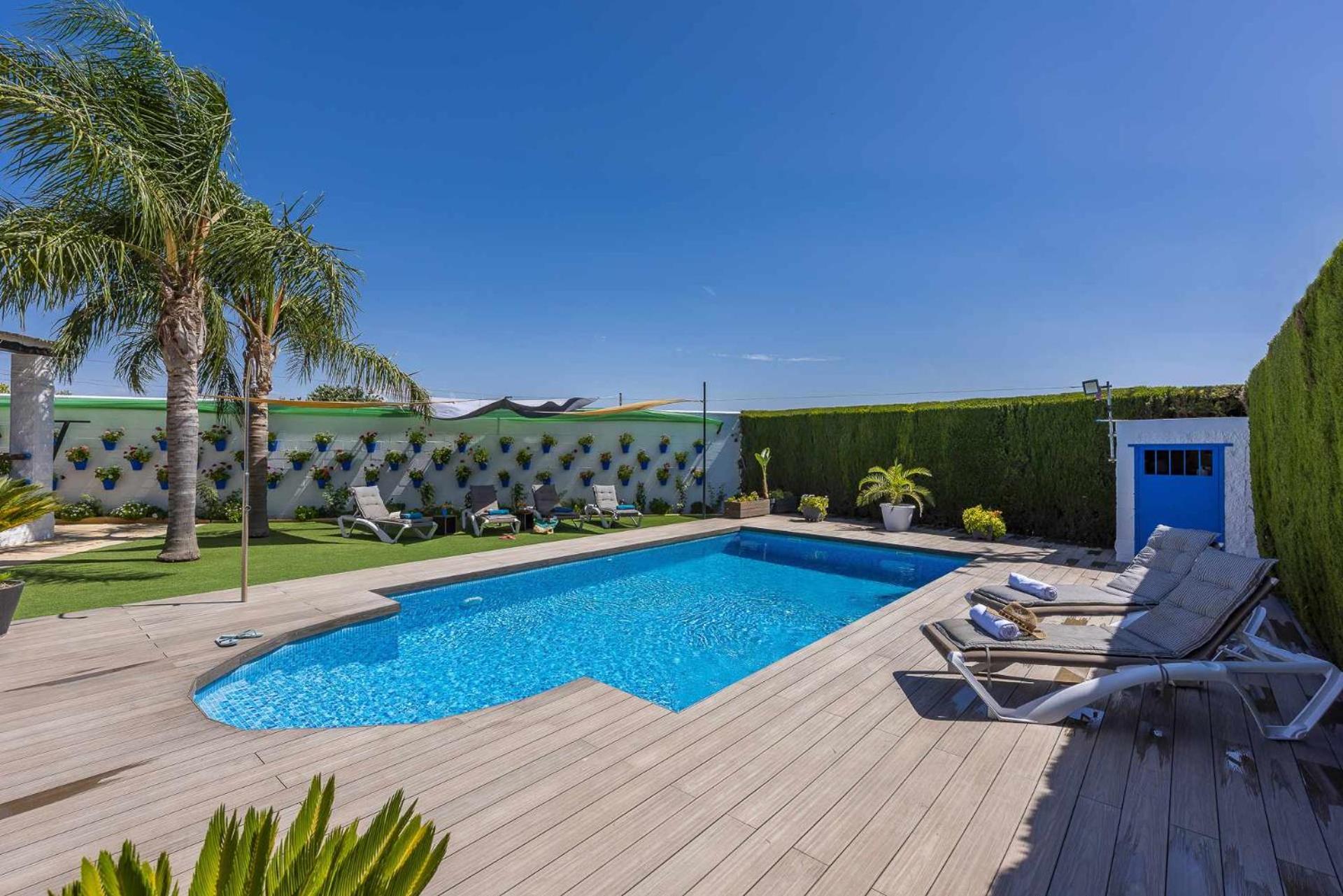 Three-Bedroom Villa with Private Pool photo 3