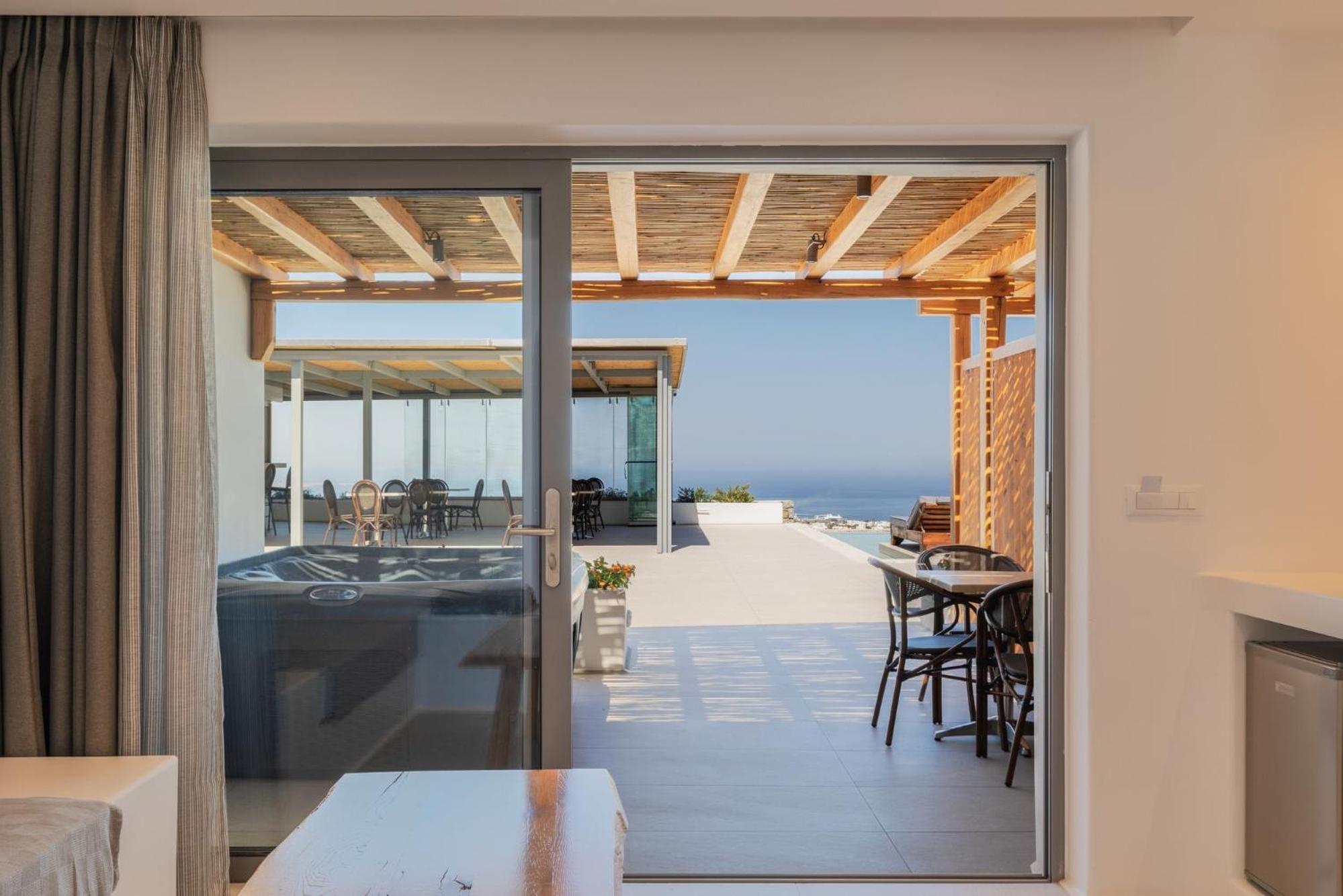 Executive Suite with Sea and Pool View and Hot Tub - Photo 10