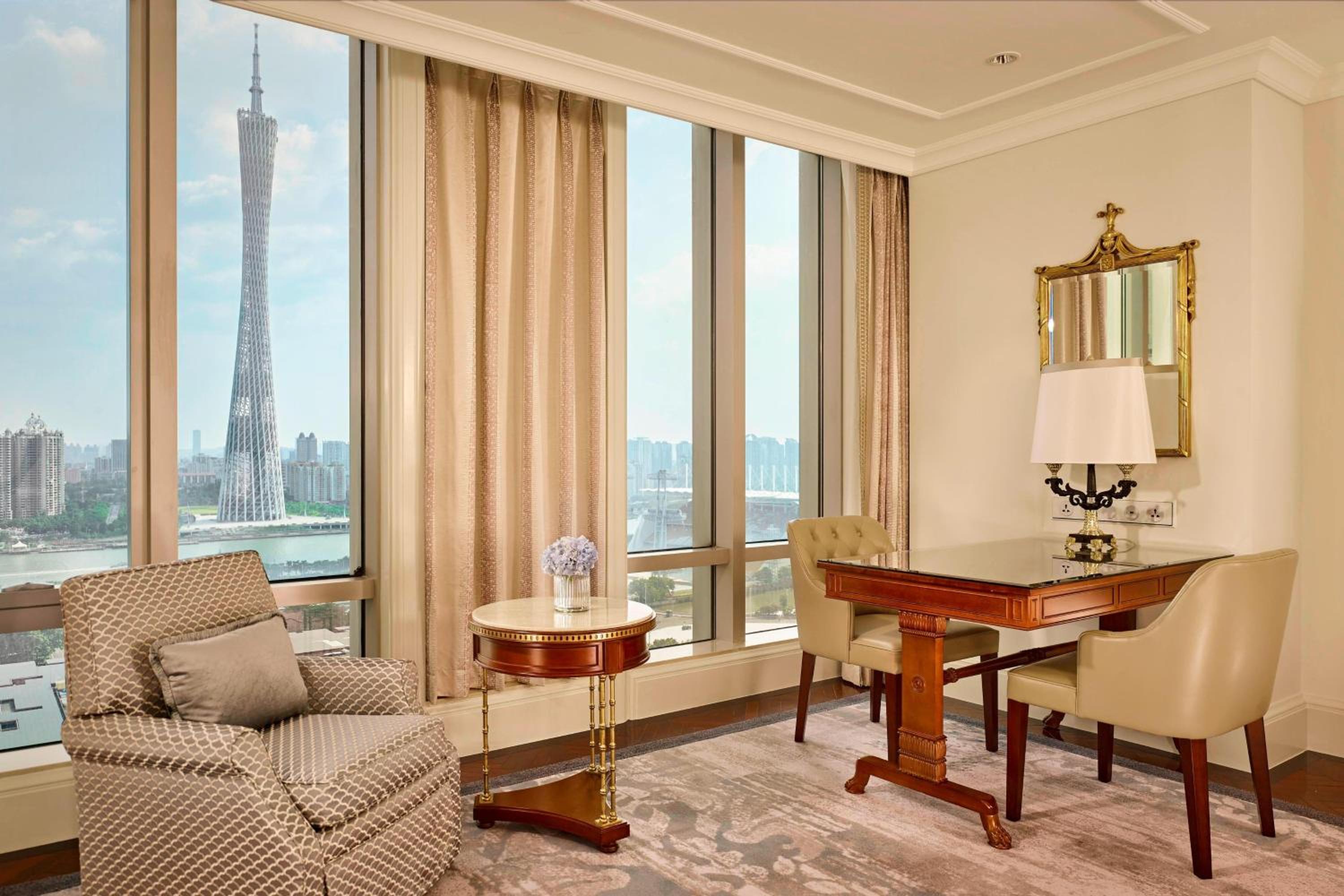 Canton Tower River View Twin Room - Photo 2