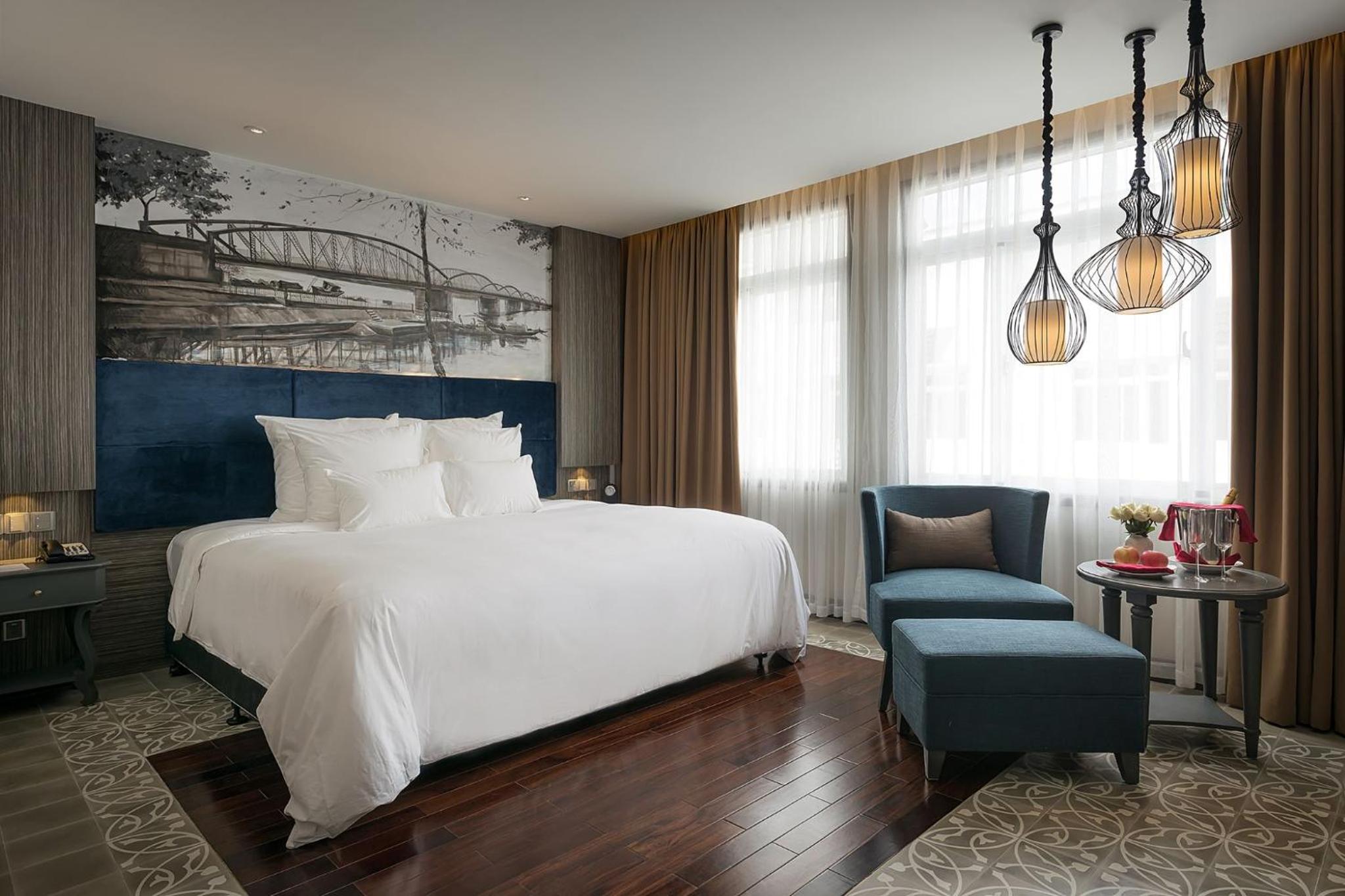 Trend Suite with 1 King sized bed photo 2
