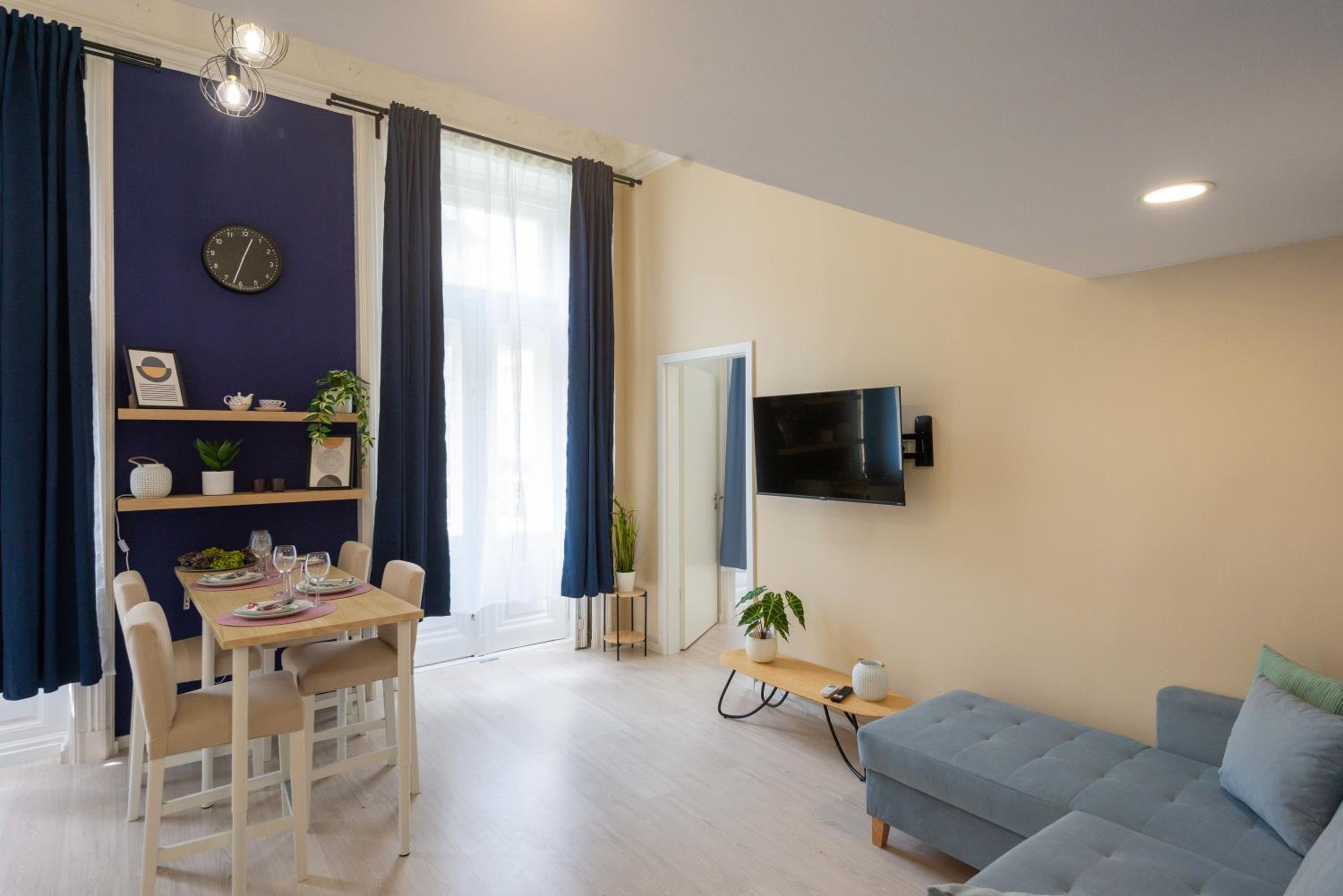 One-Bedroom Apartment