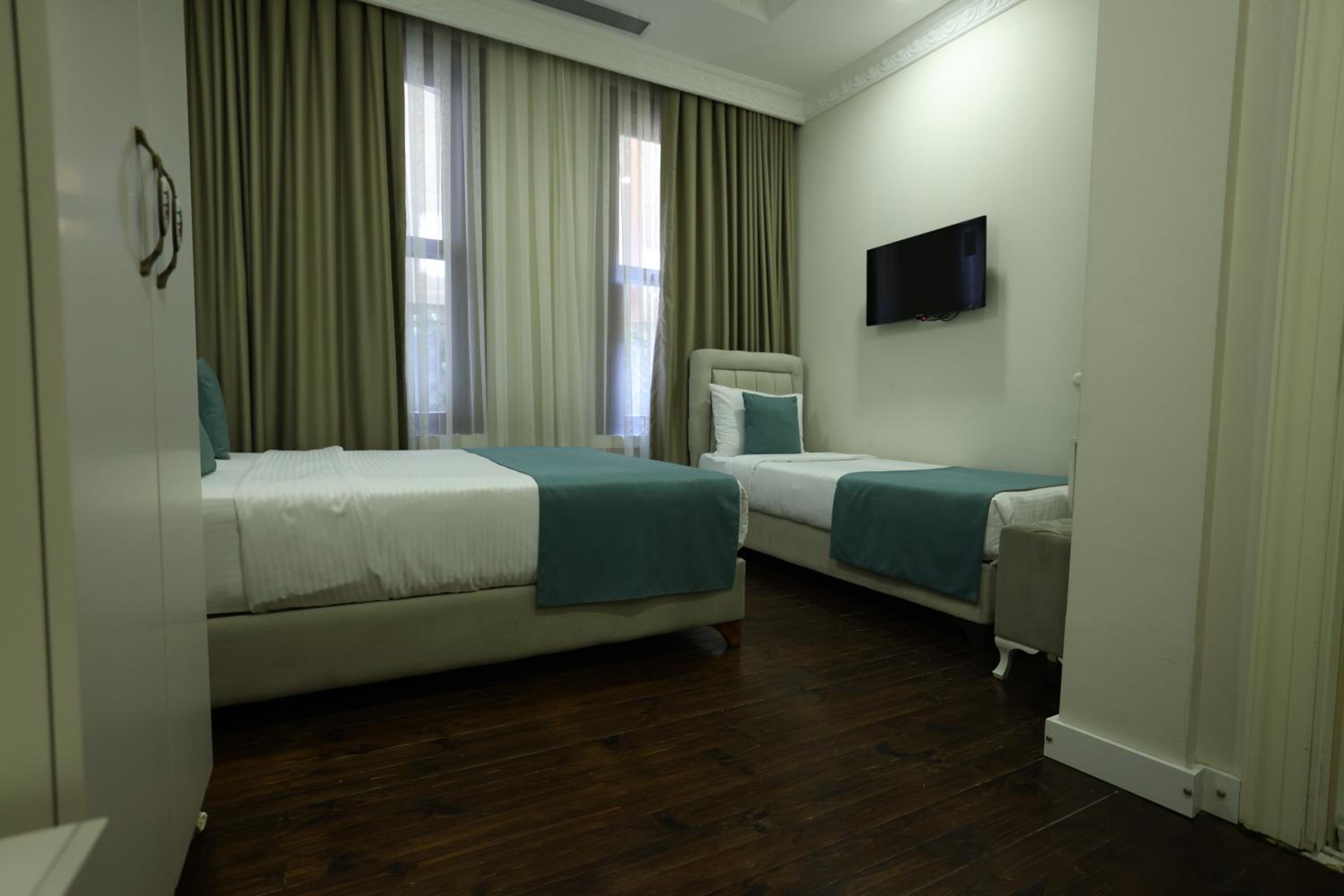Standard Triple Room photo 3